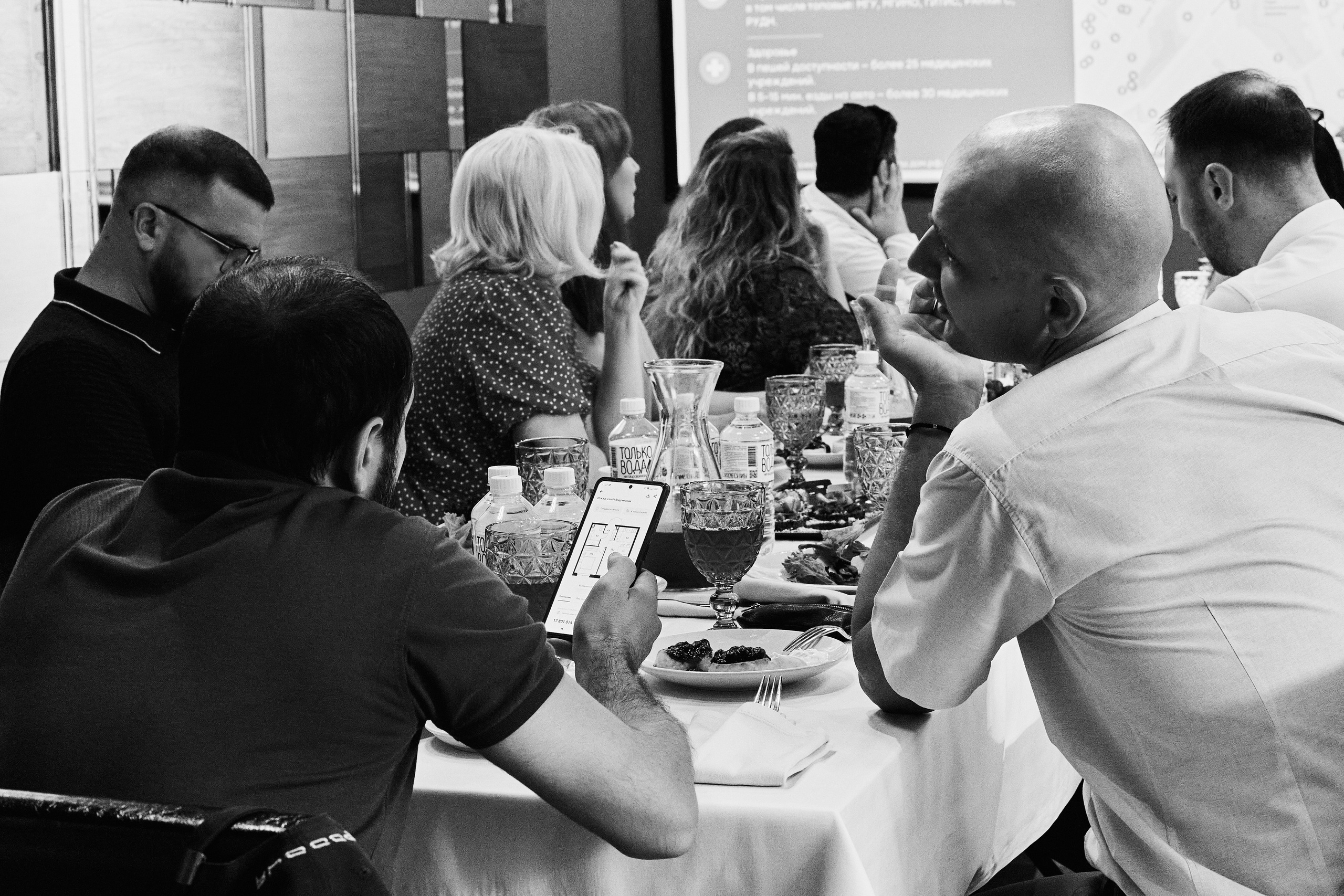 Бизнес завтрак в Golden Tulip 24.07. Свадебный репортажный фотограф краснодар максим дремов дрёмов фотосессия студия цена