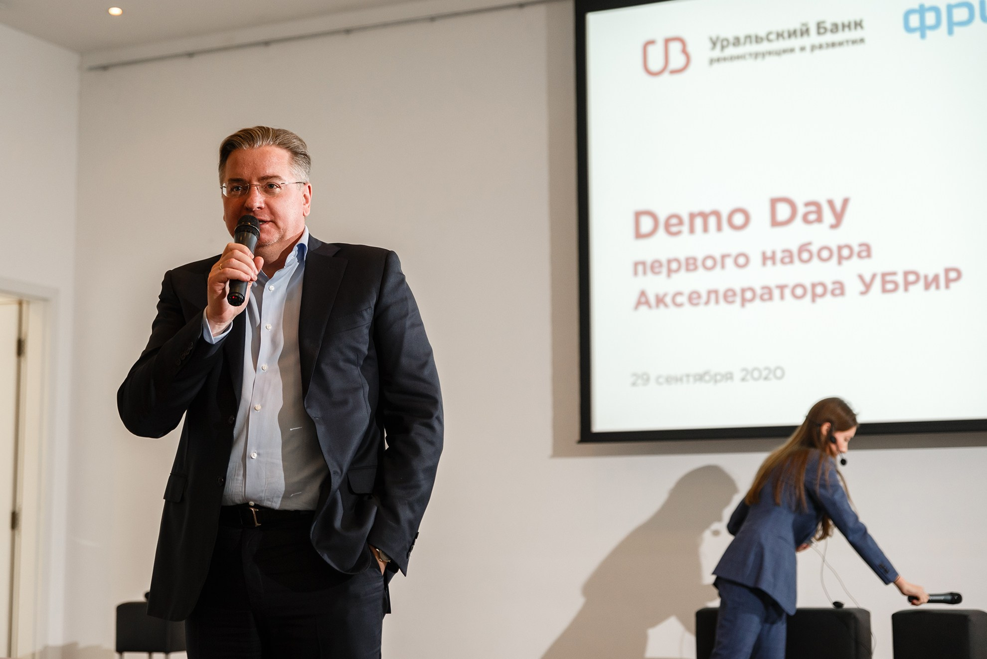 Репортаж ДемоДей Банка Убрир. Константин Солодянкин — свадебный и репортажный фотограф в Екатеринбурге и Верхней Пышме