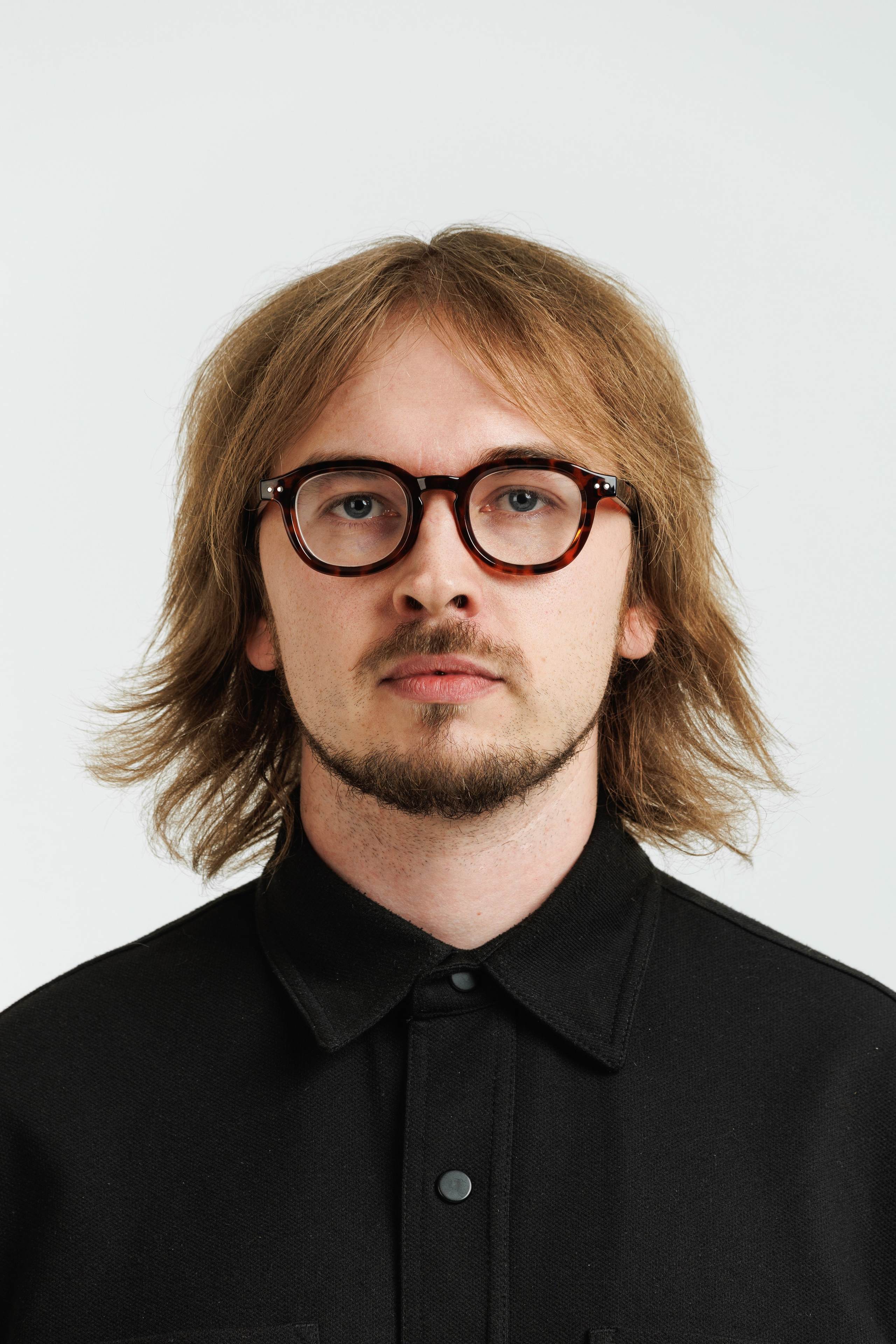 15.06.2026 Плохие привычки. Фотограф в Екатеринбурге — Лев Поймал | Профессиональная съёмка