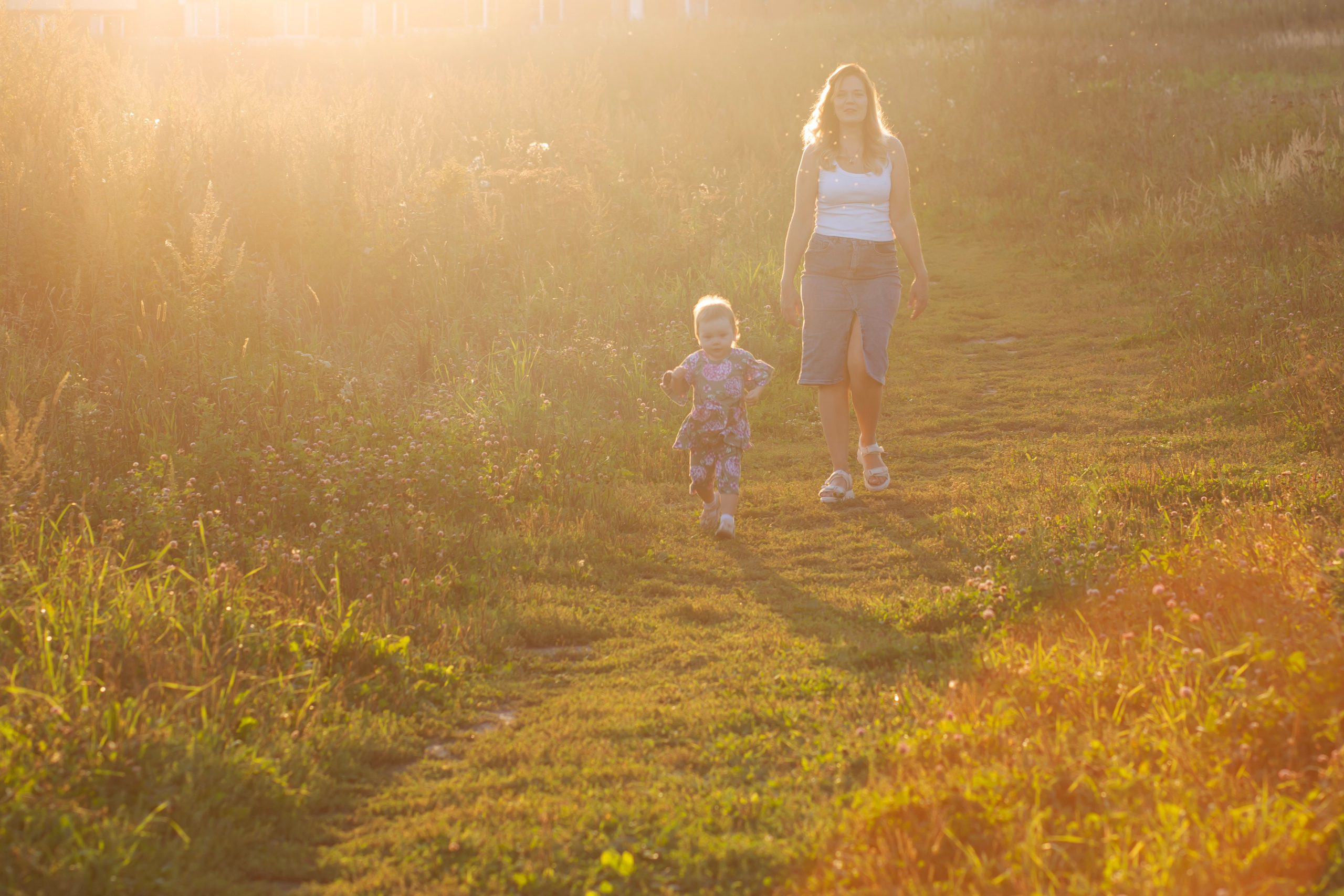 В поле…. Семейный и детский фотограф в Москве и МО — Александра