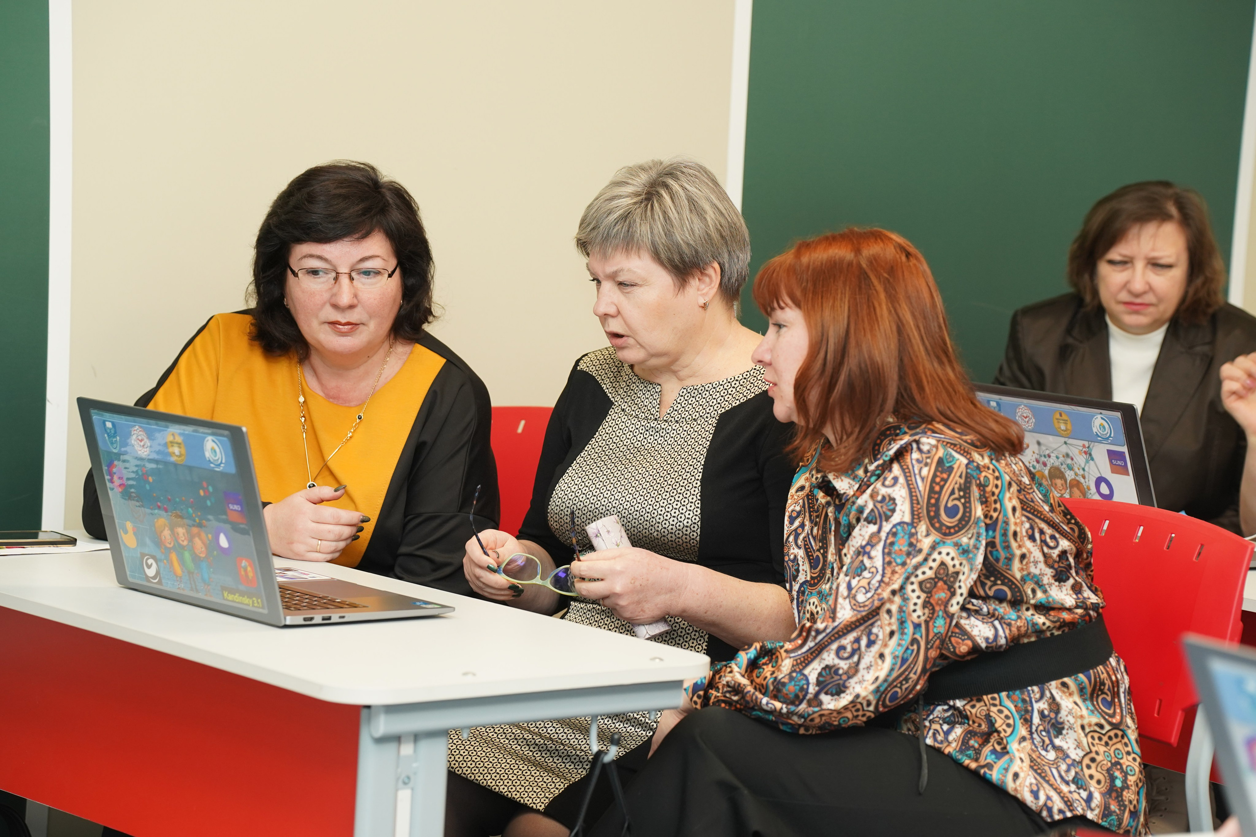 49 сад. MEMENTO.Выпускные альбомы, школьные, юбилейные и другие книги. Ростов-на-Дону