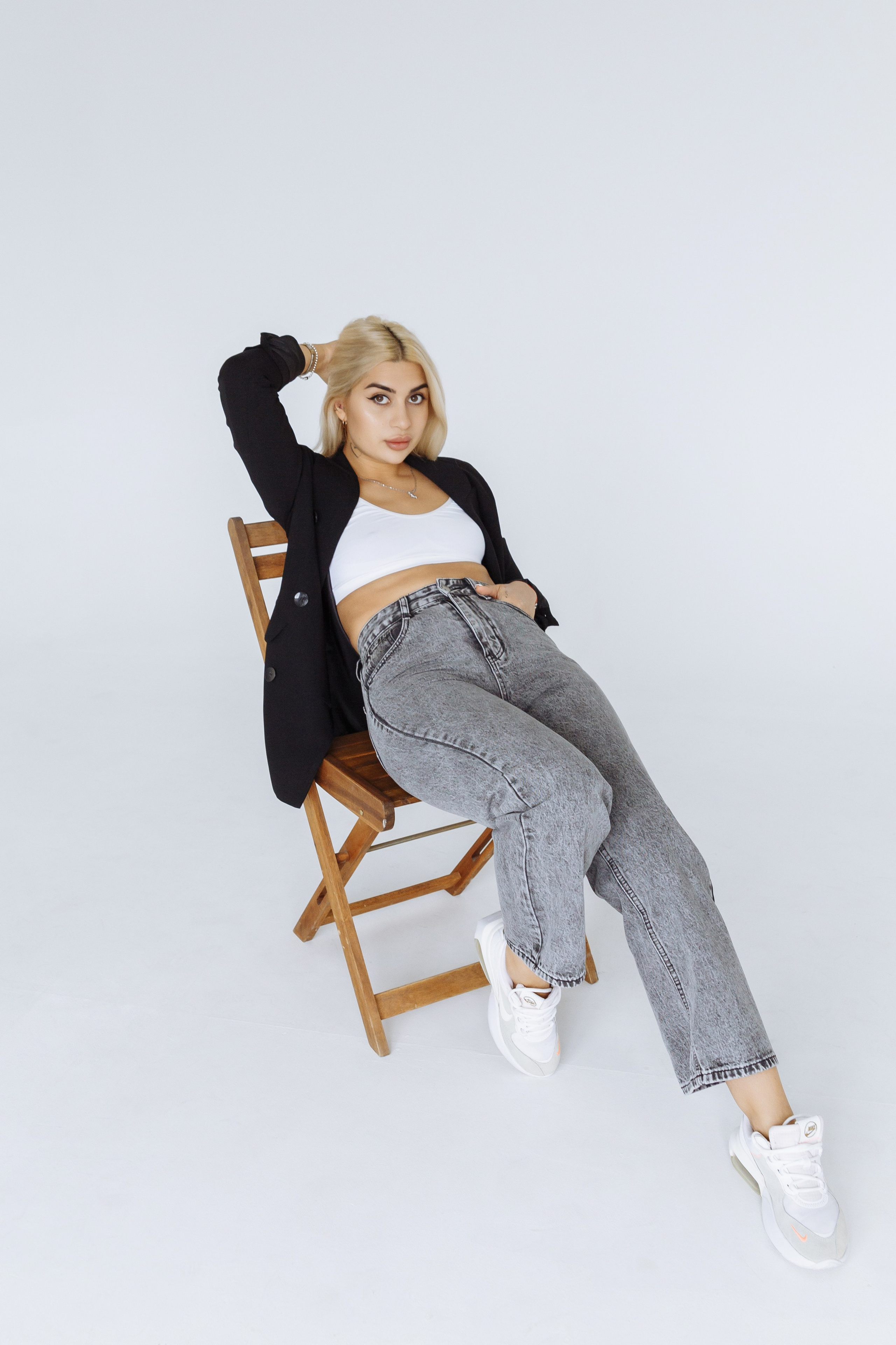 Сабина в студии. Событийный фотограф Максим Бескоровайновнов