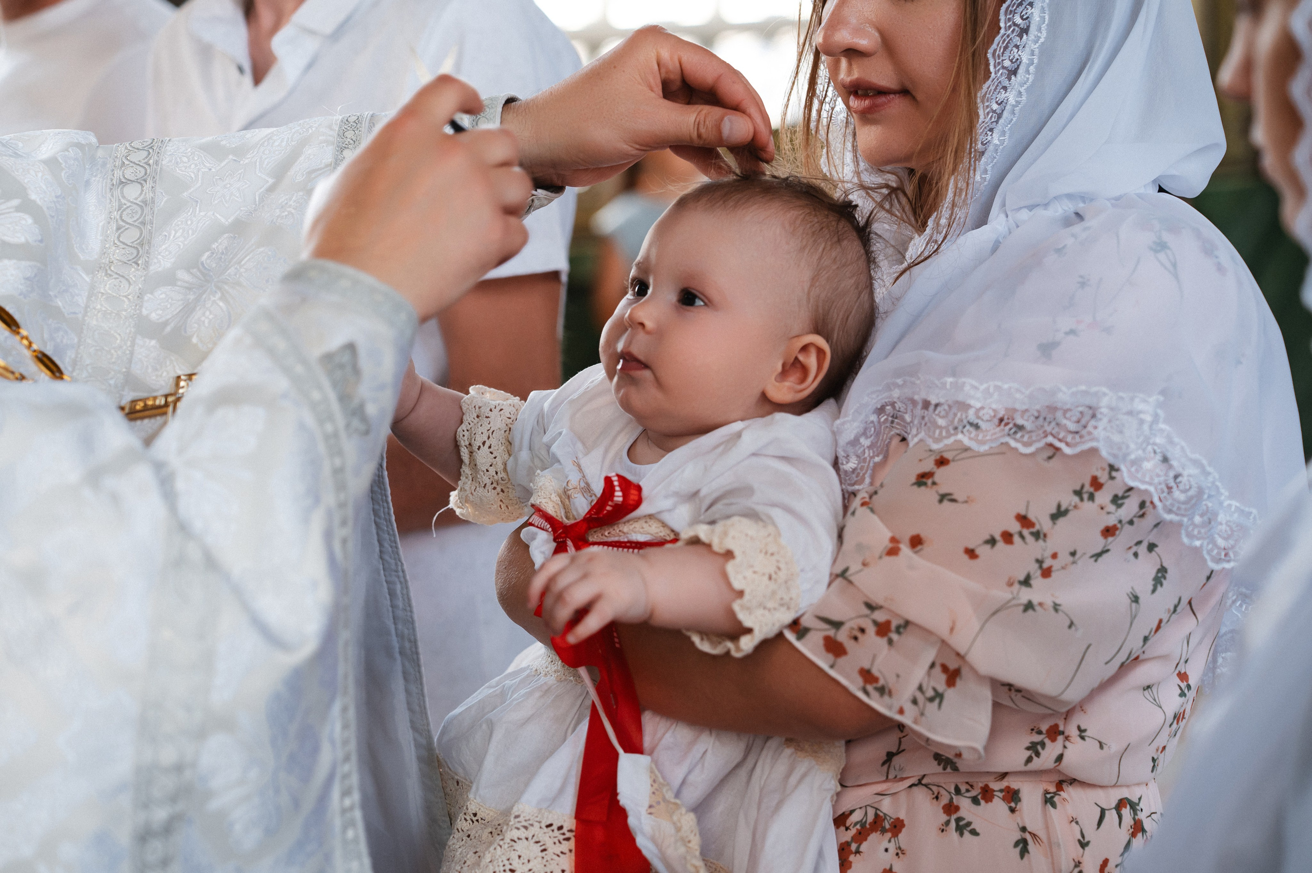 Таинство Крещения Дарьи (Храм Преполовения Пятидесятницы). Фотограф Ярута Оксана / Ростов-на-Дону