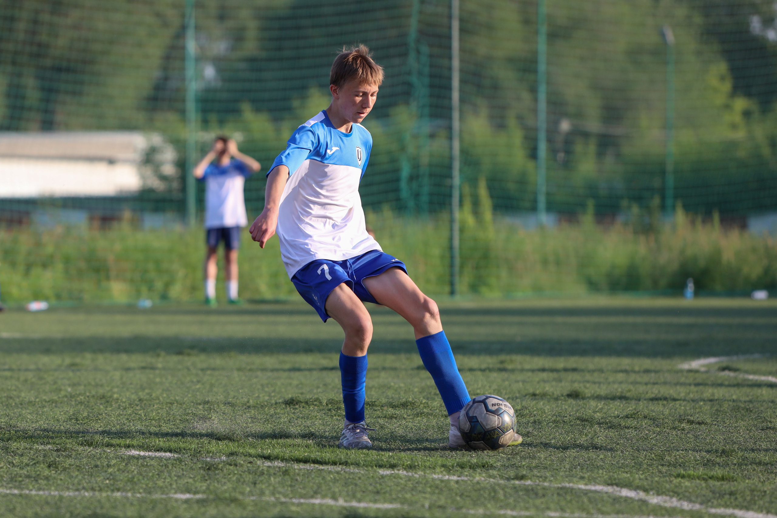 Кинель — Виктория Унион. Чемпионат СФПЛ. Молодежная футбольная лига U-15. Спортивный фотограф в Самаре