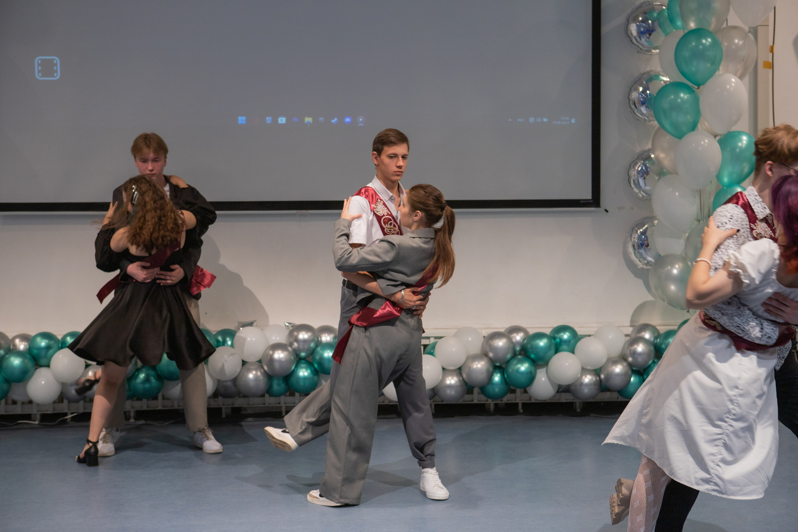 9 класс / Школа № 14 / Выпускной / г. Пушкино. Детский и семейный фотограф Мария Киселёва. Москва