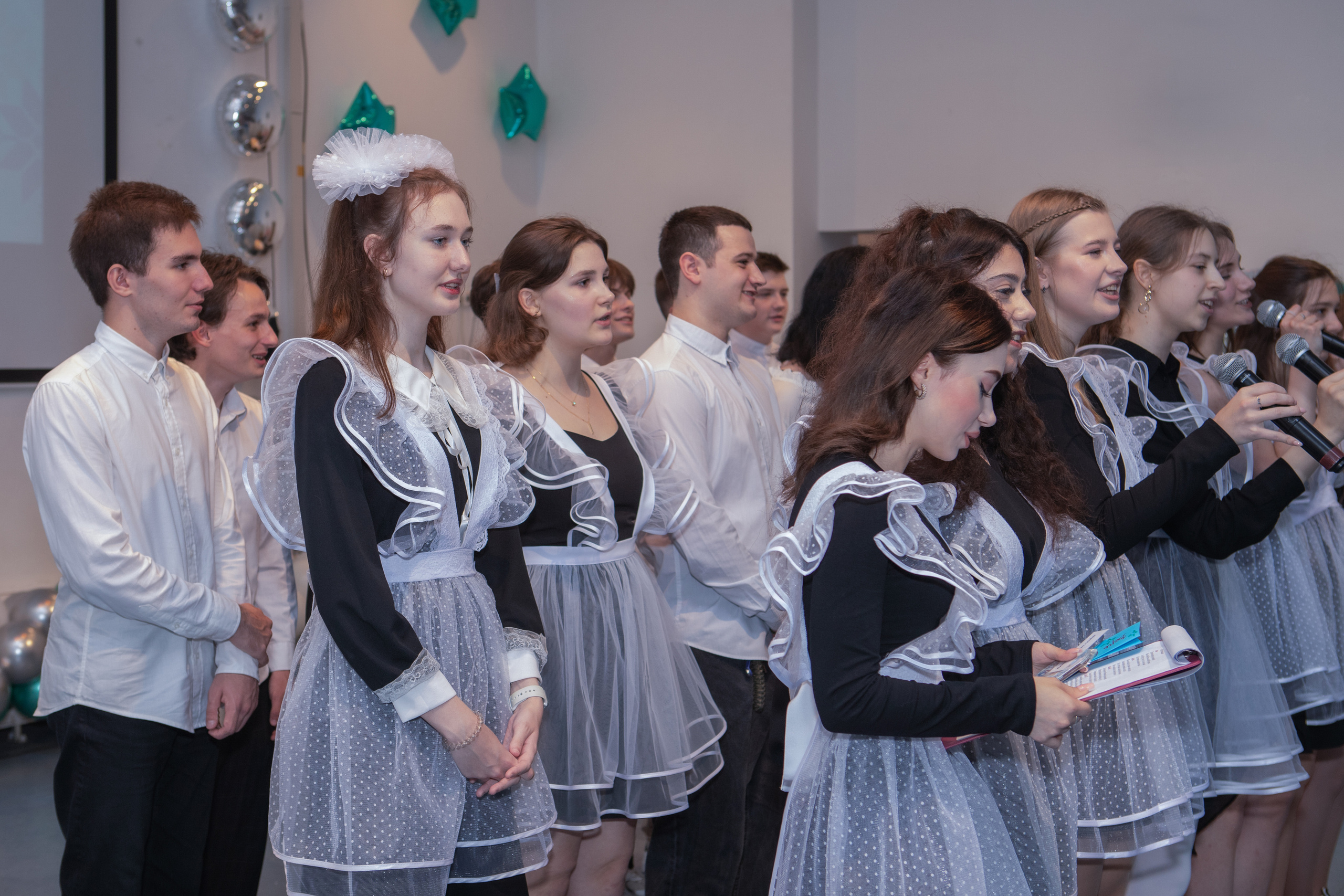 11 класс / Школа № 14 / Последний Звонок / г. Пушкино. Детский и семейный фотограф Мария Киселёва. Москва