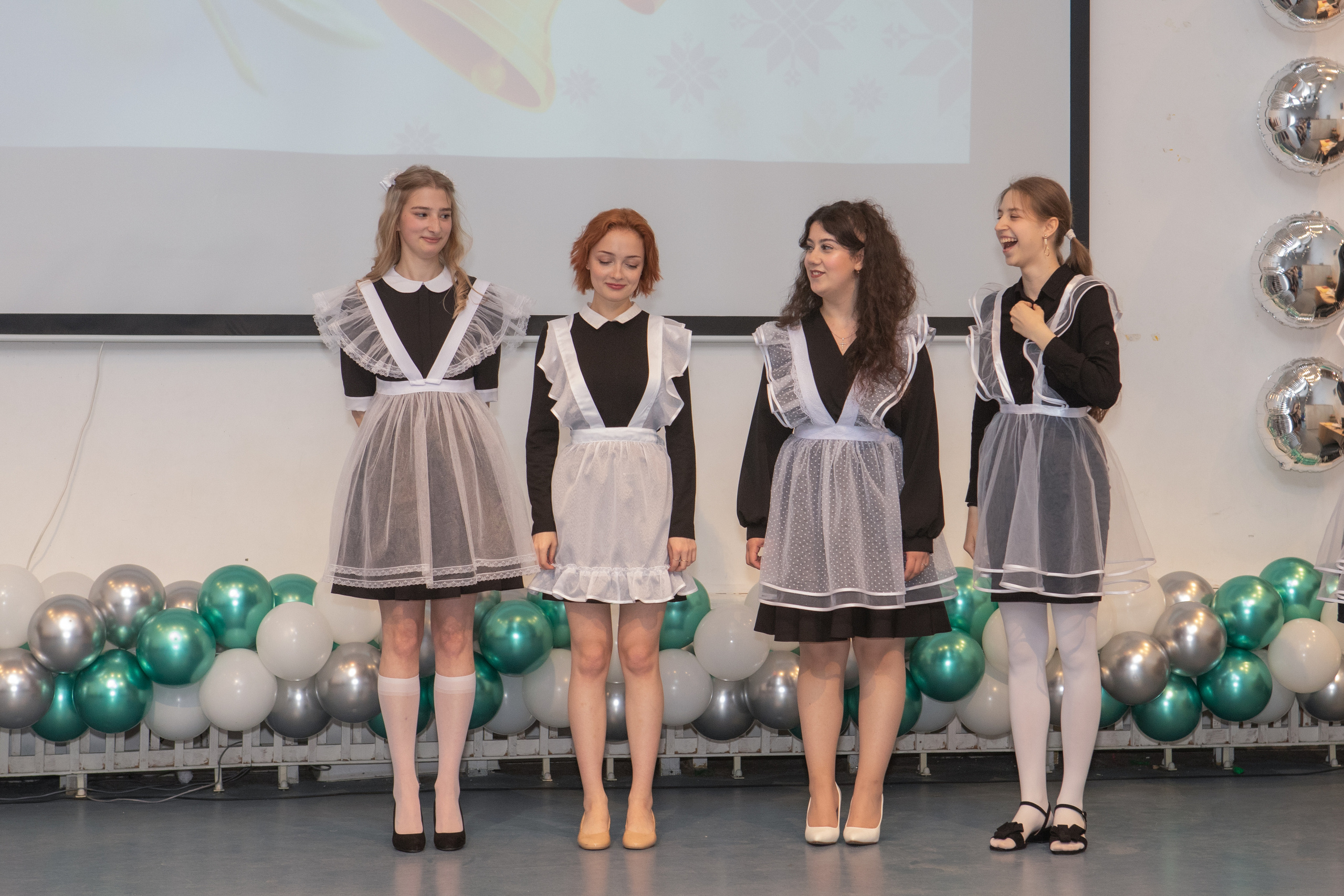 11 класс / Школа № 14 / Последний Звонок / г. Пушкино. Детский и семейный фотограф Мария Киселёва. Москва