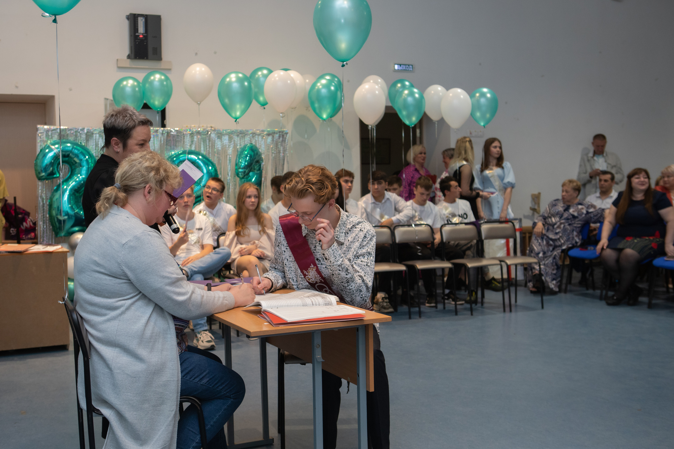 9 класс / Школа № 14 / Выпускной / г. Пушкино. Детский и семейный фотограф Мария Киселёва. Москва