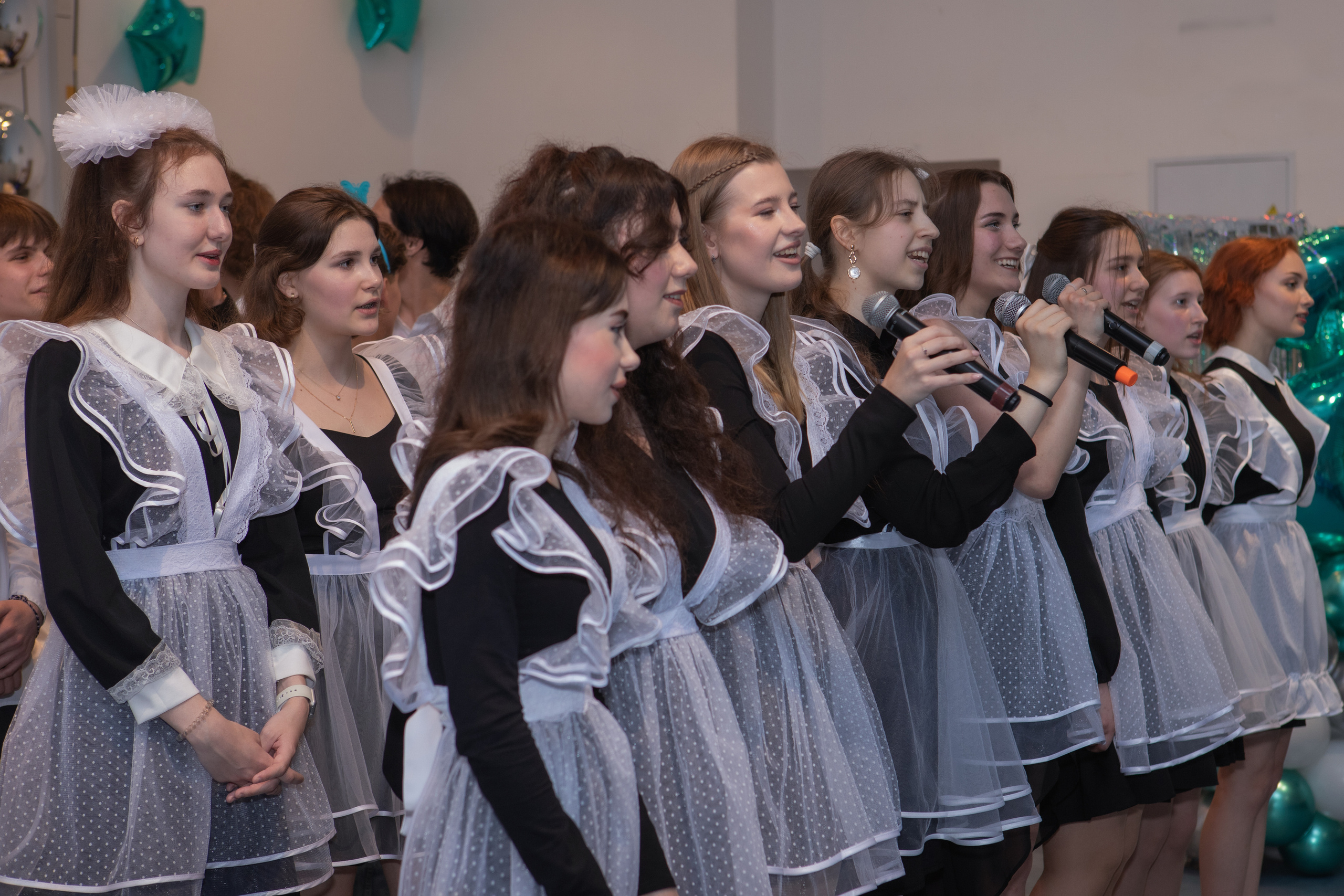 11 класс / Школа № 14 / Последний Звонок / г. Пушкино. Детский и семейный фотограф Мария Киселёва. Москва