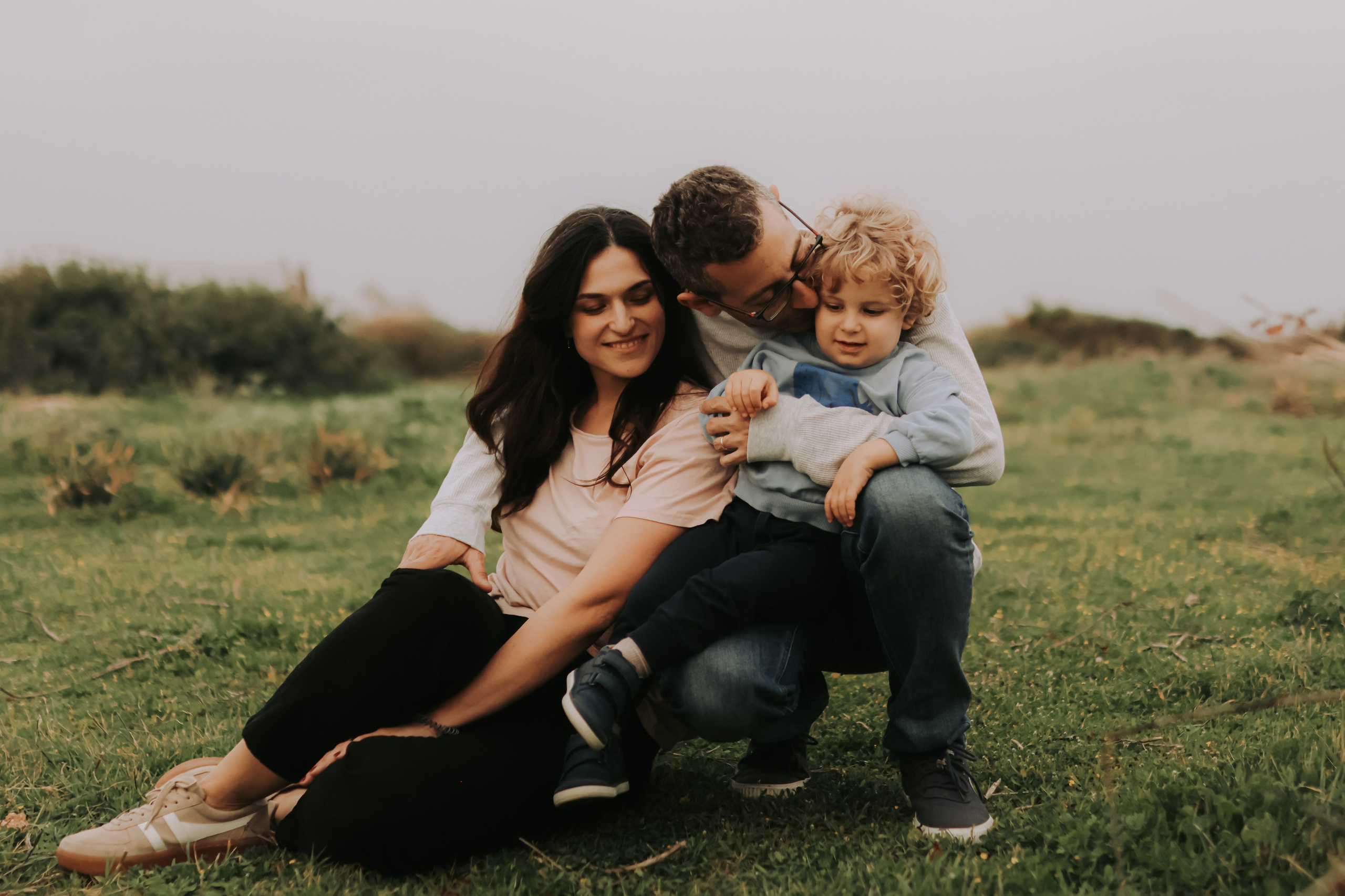 Eithan's family, Tel Aviv | February 2026. Photographer in Israel Alice Milchin