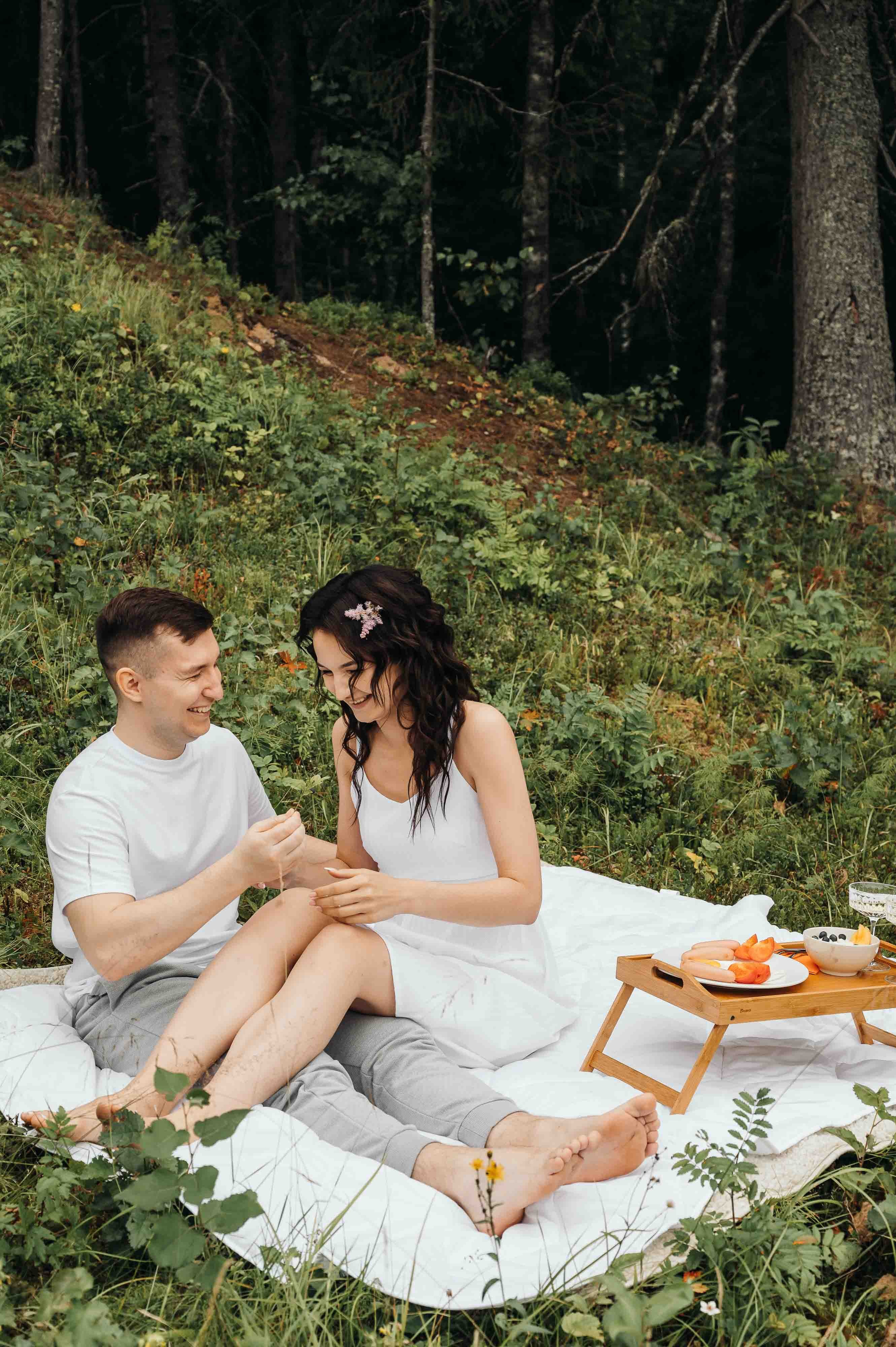 Свадебная фотосессия и прогулка на свежем воздухе. Свадебный и семейный фотограф в Котласе Никита Попов