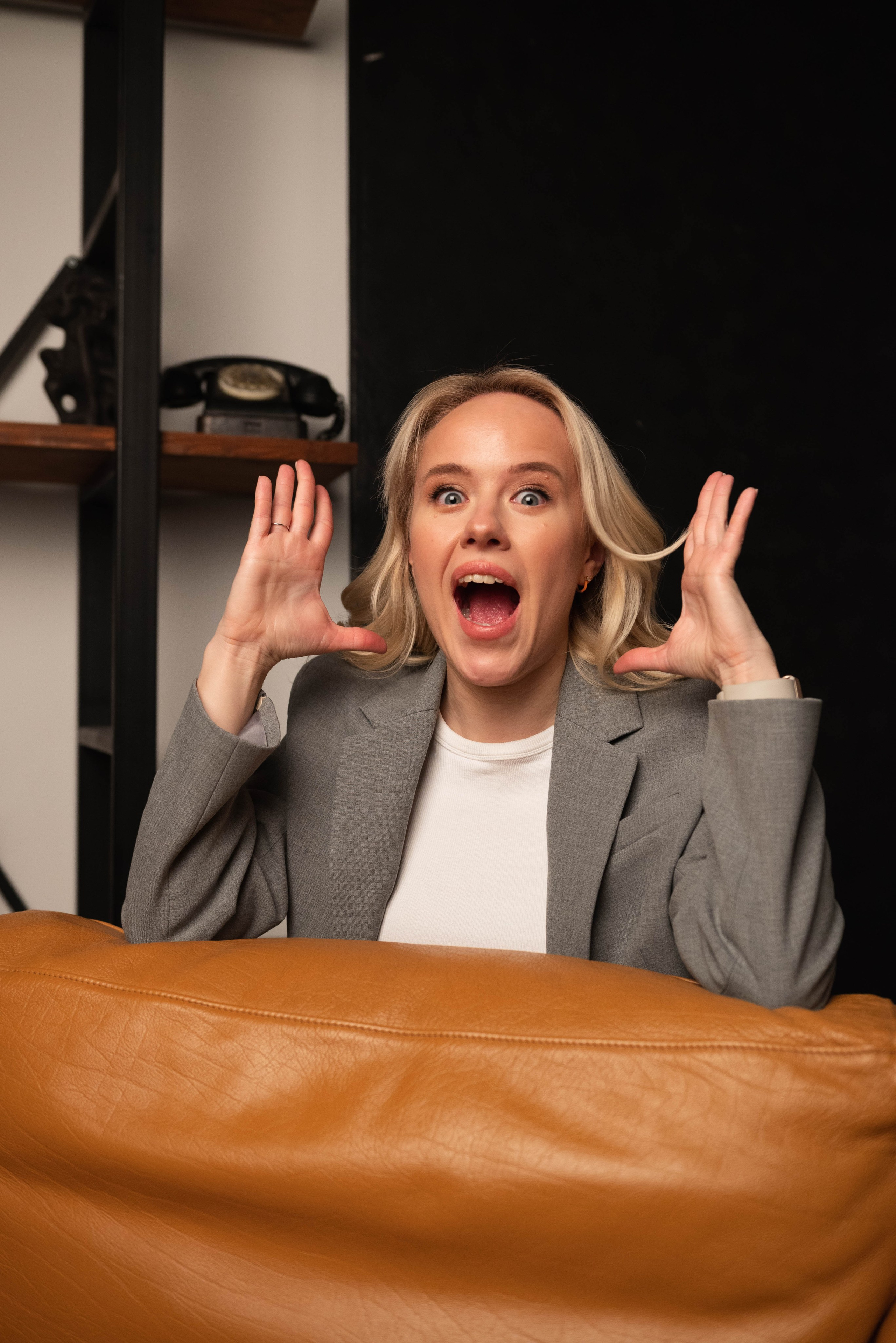 Полина Возиян (съемка для блога юриста @ation.law). Фотограф Москва Настя Профотовна. Репортажные, свадебные и контент фотосессии