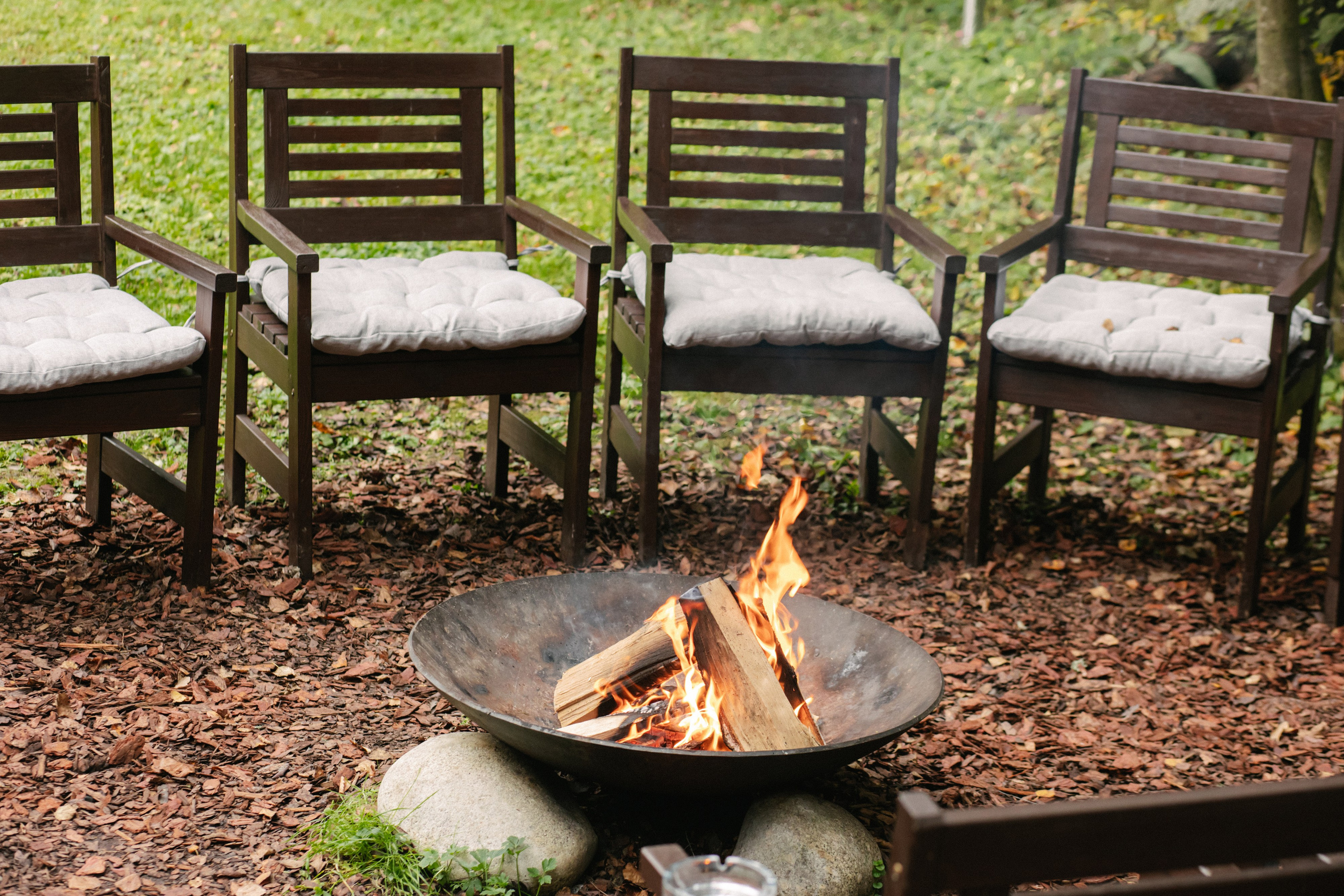 B U R G U N D Y. H O M E