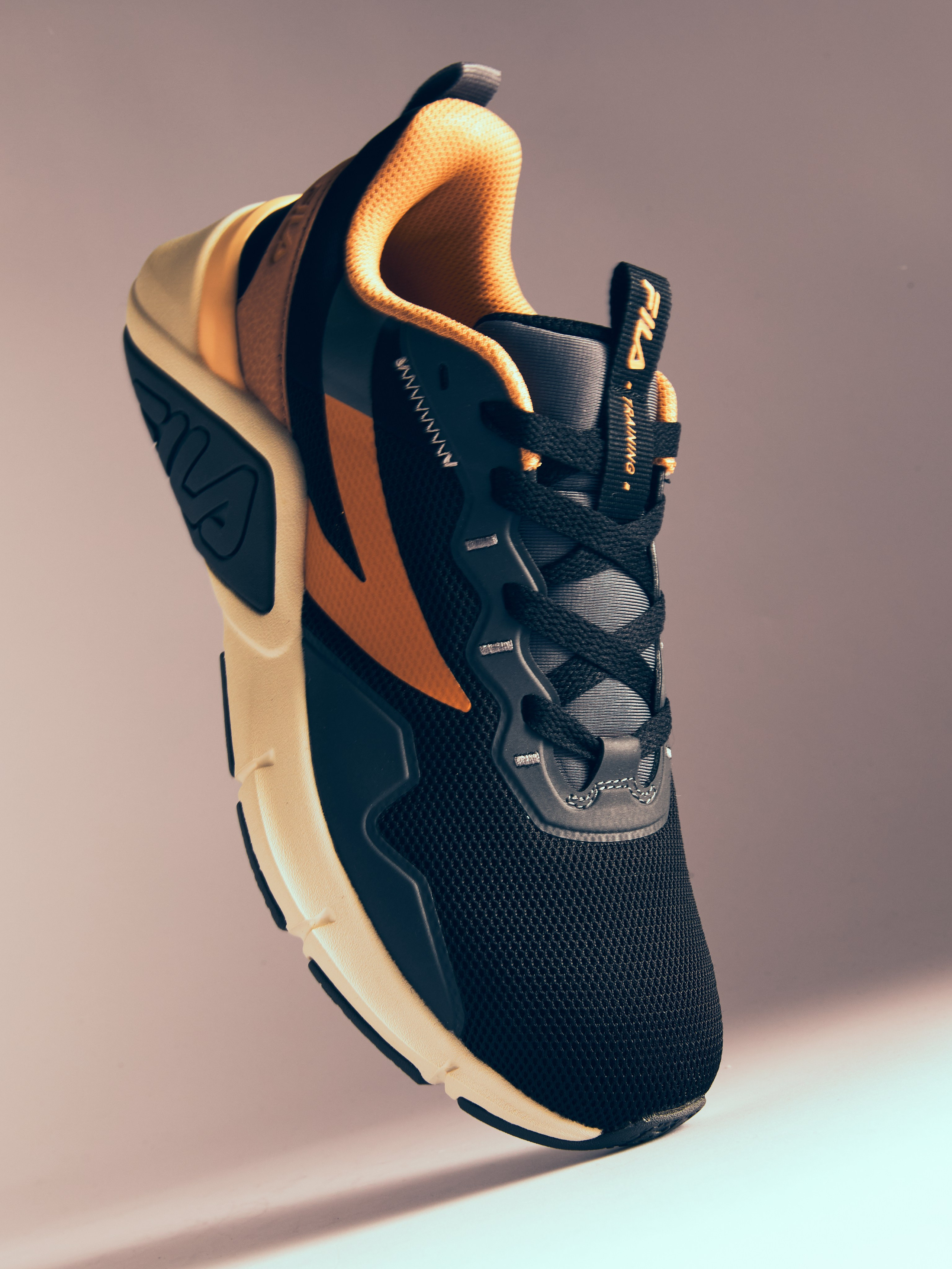 Предметный фотограф в Москве Евгений Шубин