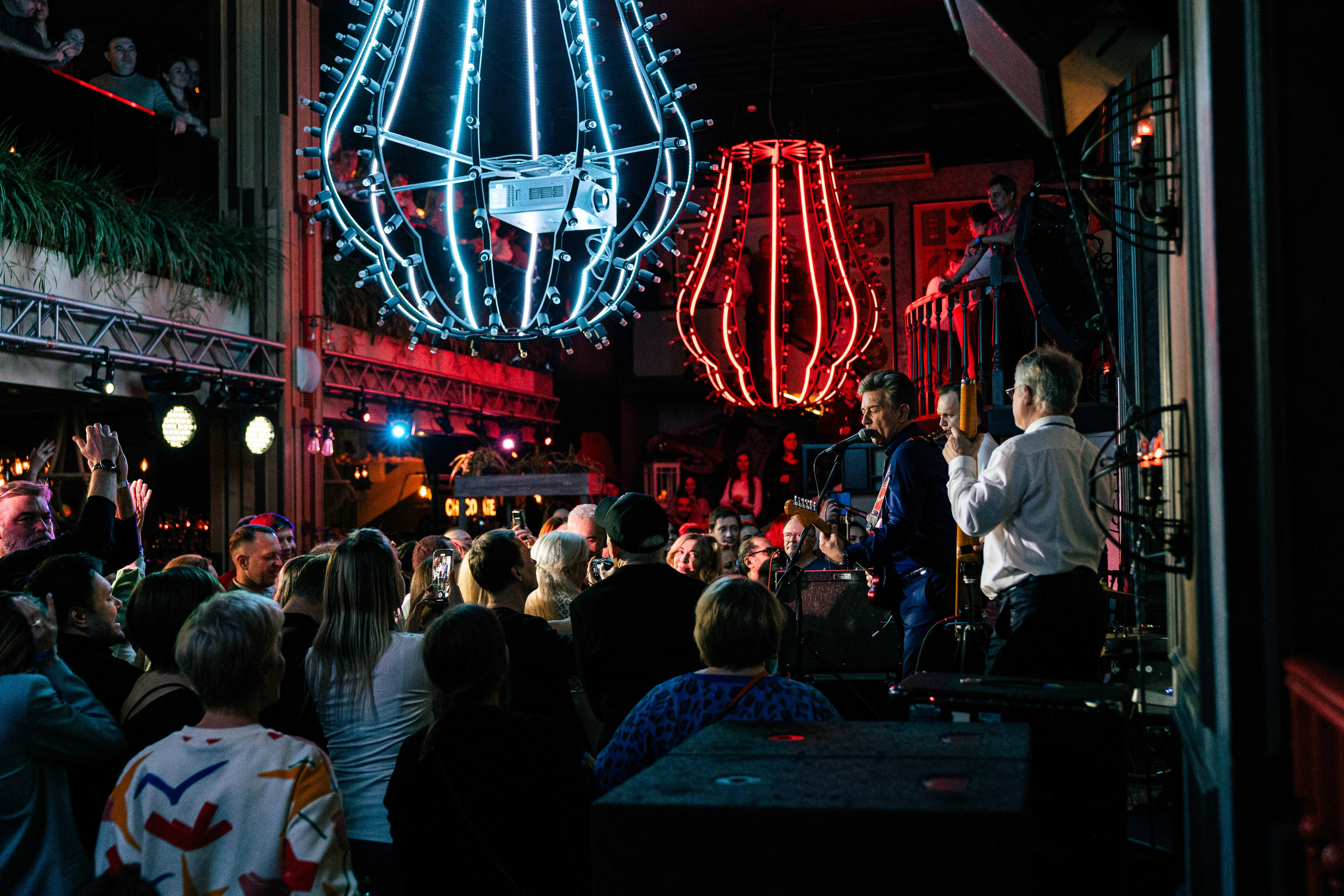 Выступление группы Сюткин. Концертный фотограф в Москве Алексей Вовк