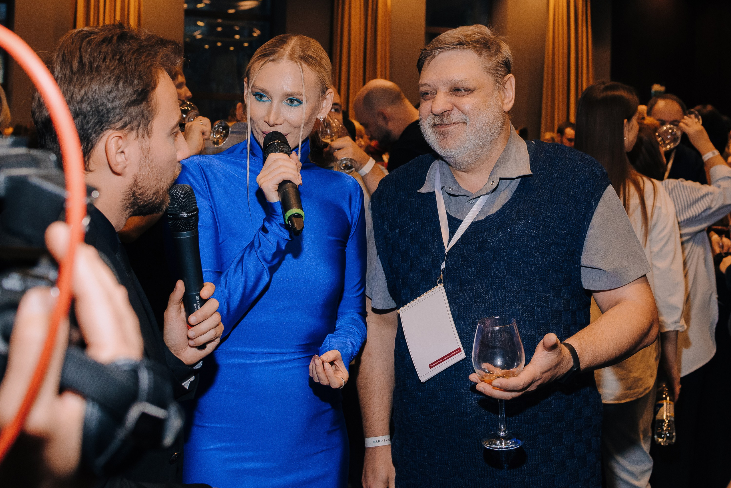 ФЕСТИВАЛЬ ВИНА И КРЕПКИХ НАПИТКОВ МАВТ-ВИНОТЕКА. Репортажный фотограф Зуев Роман г. Челябинск