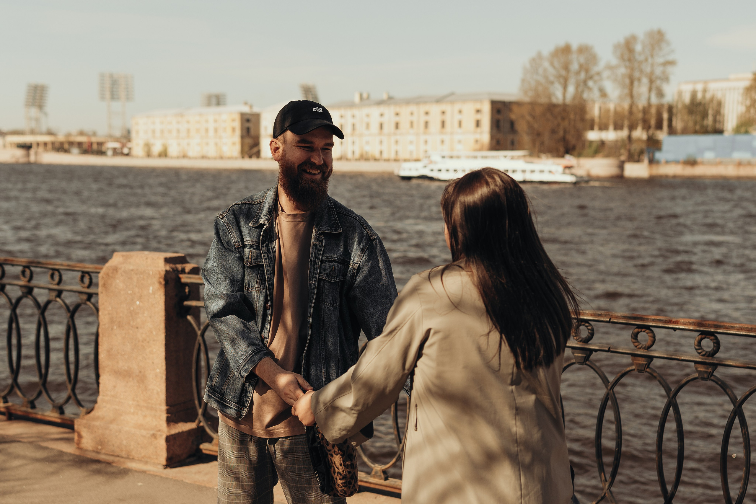 Иван и Регина. Hmliber — фотограф и контент-креатор из Петербурга