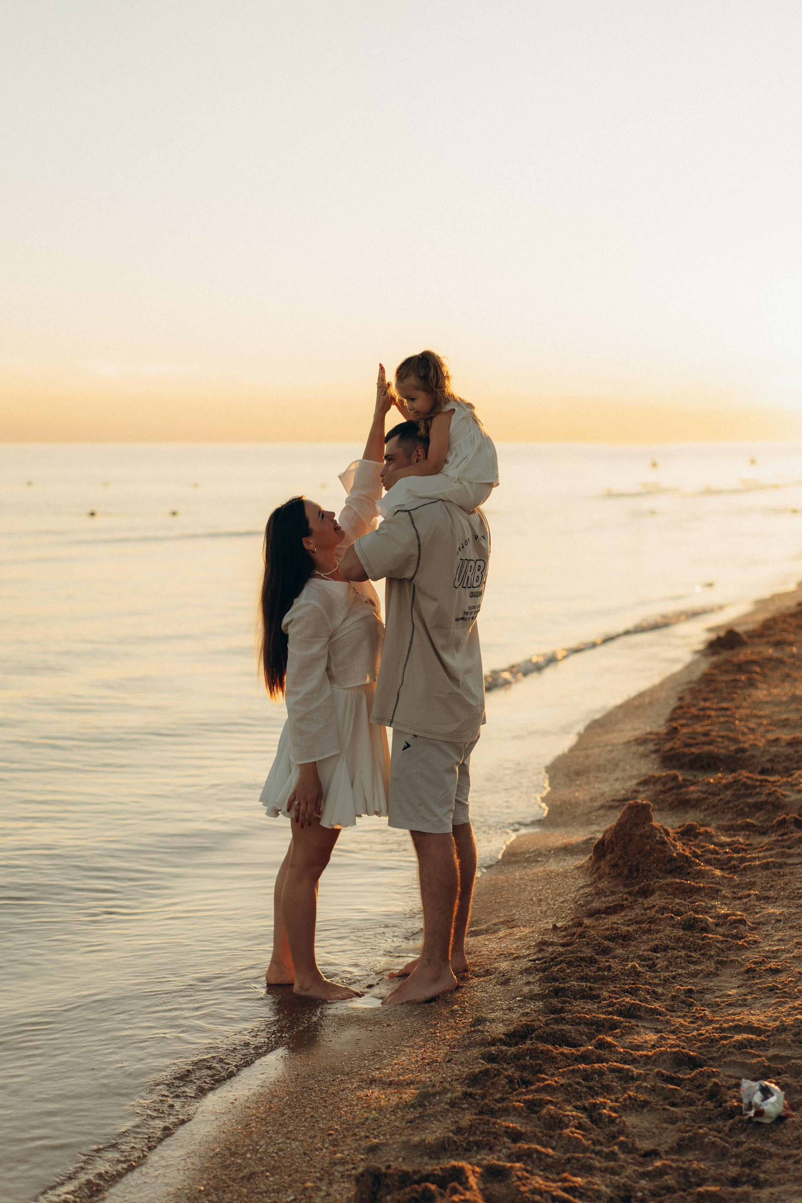 Приключения Аделины на море. Семейный lifestyle фотограф в Москве Рената Рафикова