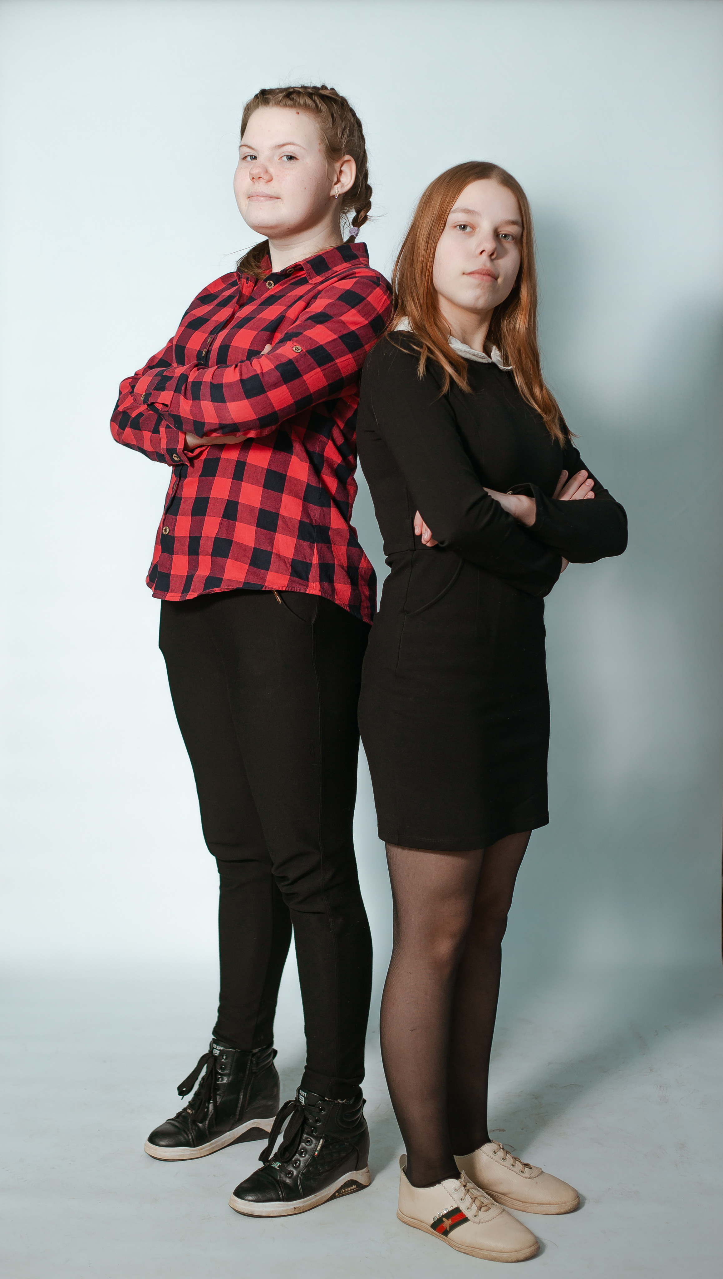 Средняя школа, 9 класс. Студия выпускных альбомов Остров