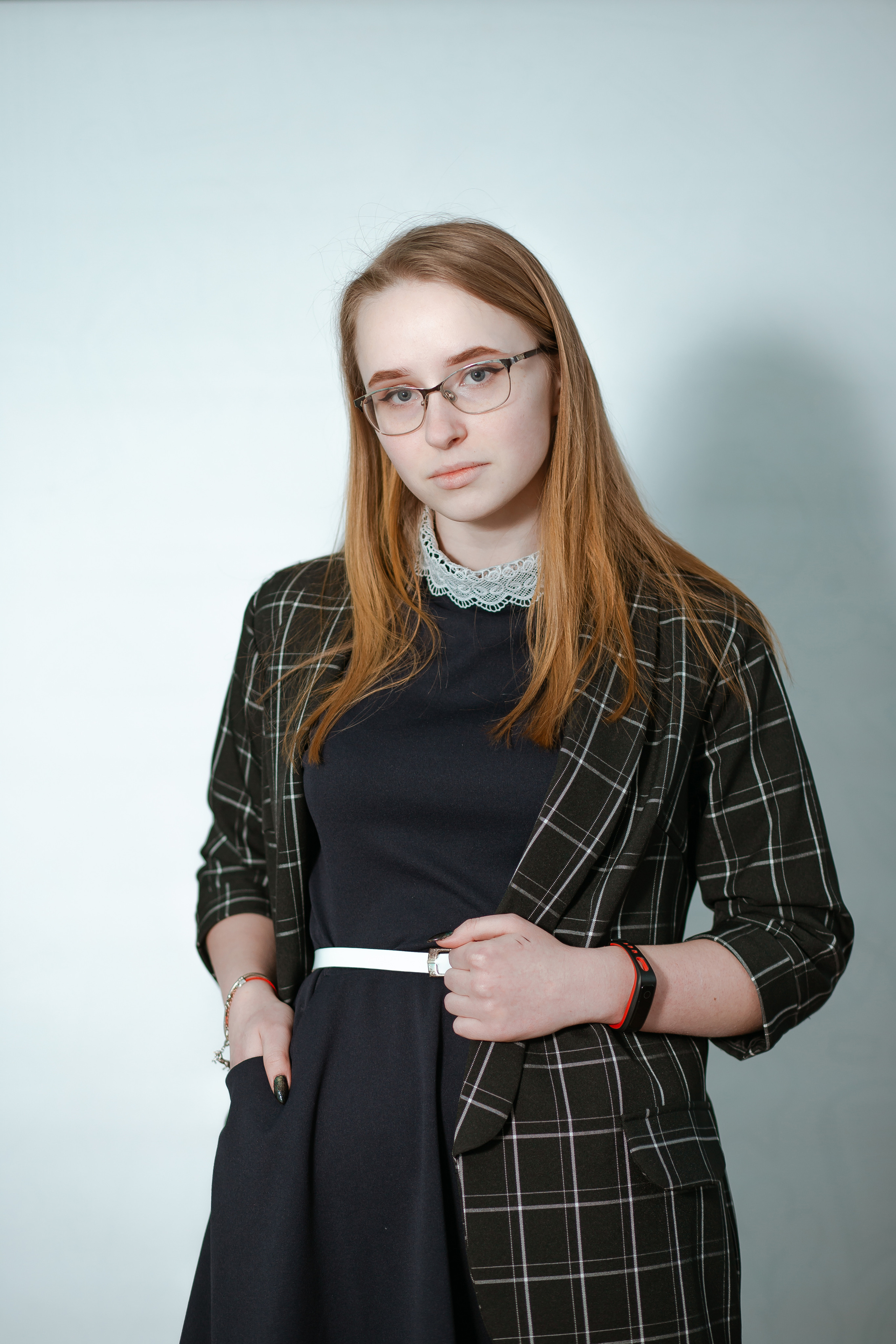 Средняя школа, 9 класс. Студия выпускных альбомов Остров