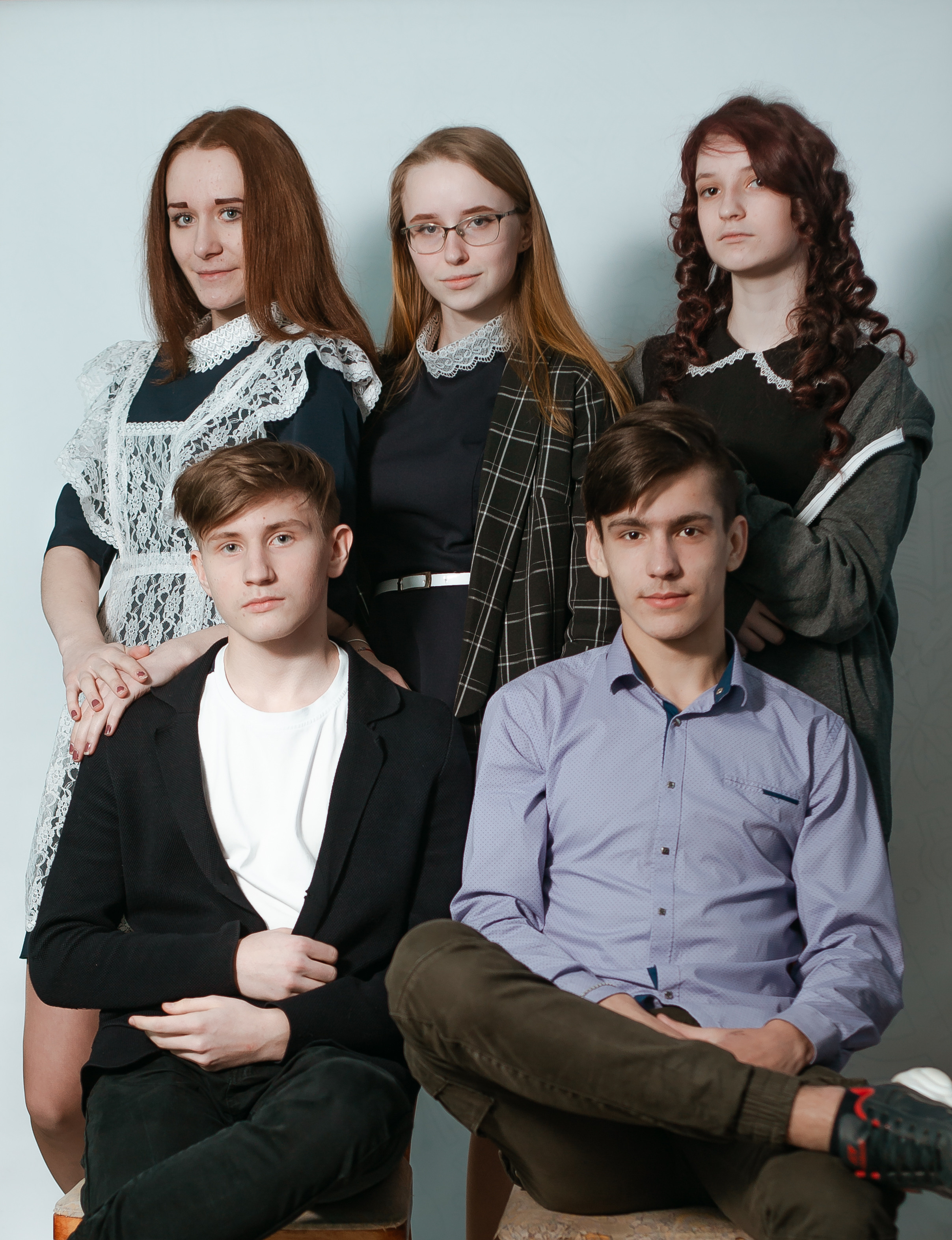 Средняя школа, 9 класс. Студия выпускных альбомов Остров