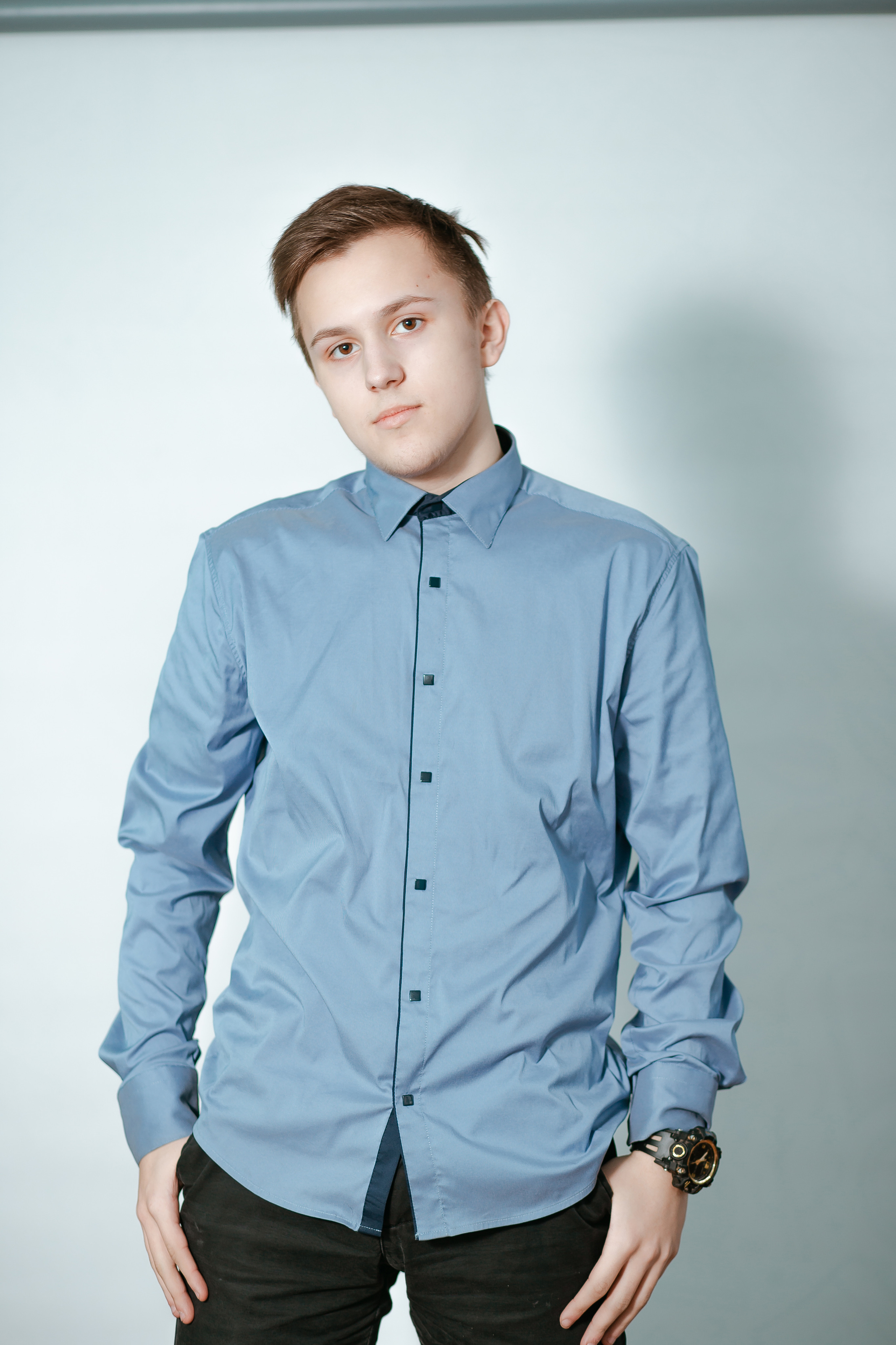 Средняя школа, 9 класс. Студия выпускных альбомов Остров