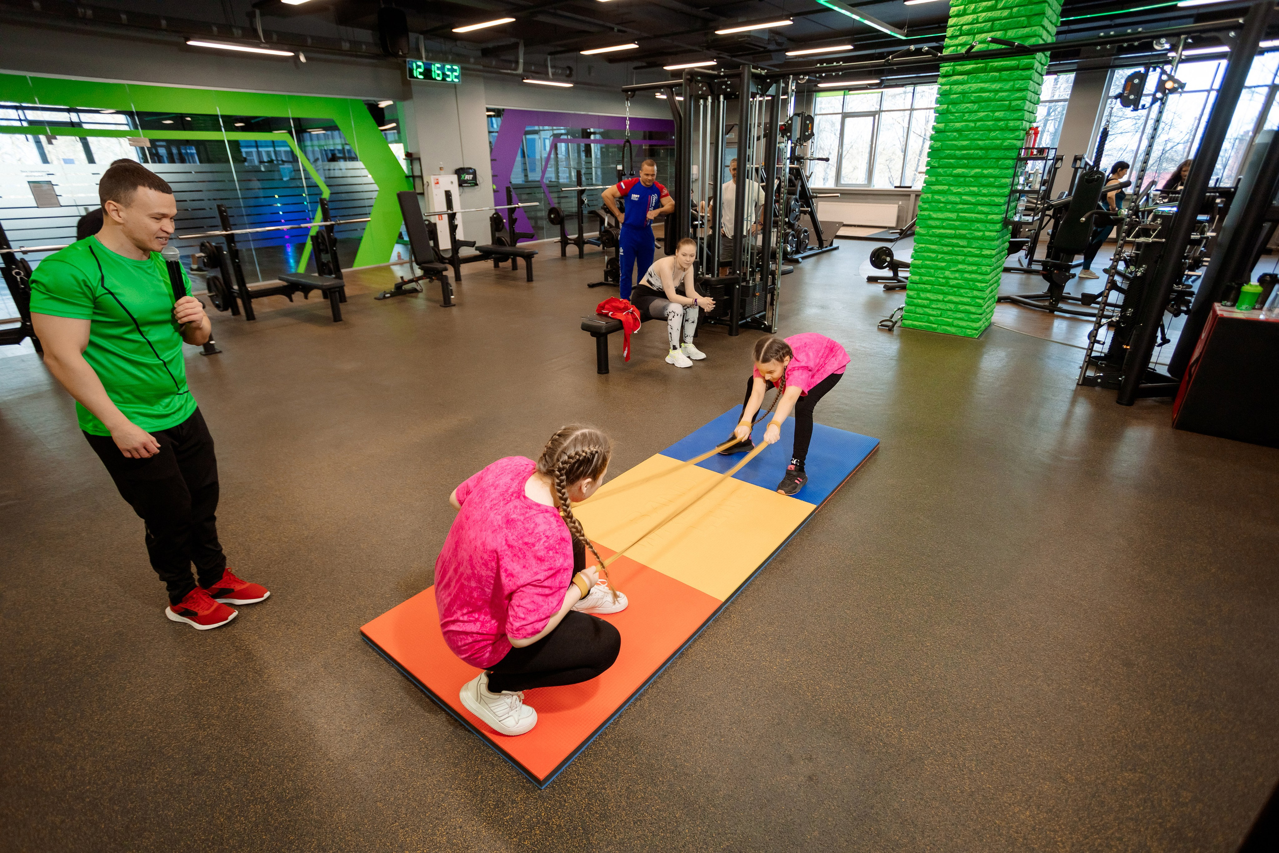 РЕПОРТАЖ: ФИТНЕСС-КЛУБ X-FIT. Профессиональный фотограф в Ижевске Леша Петров