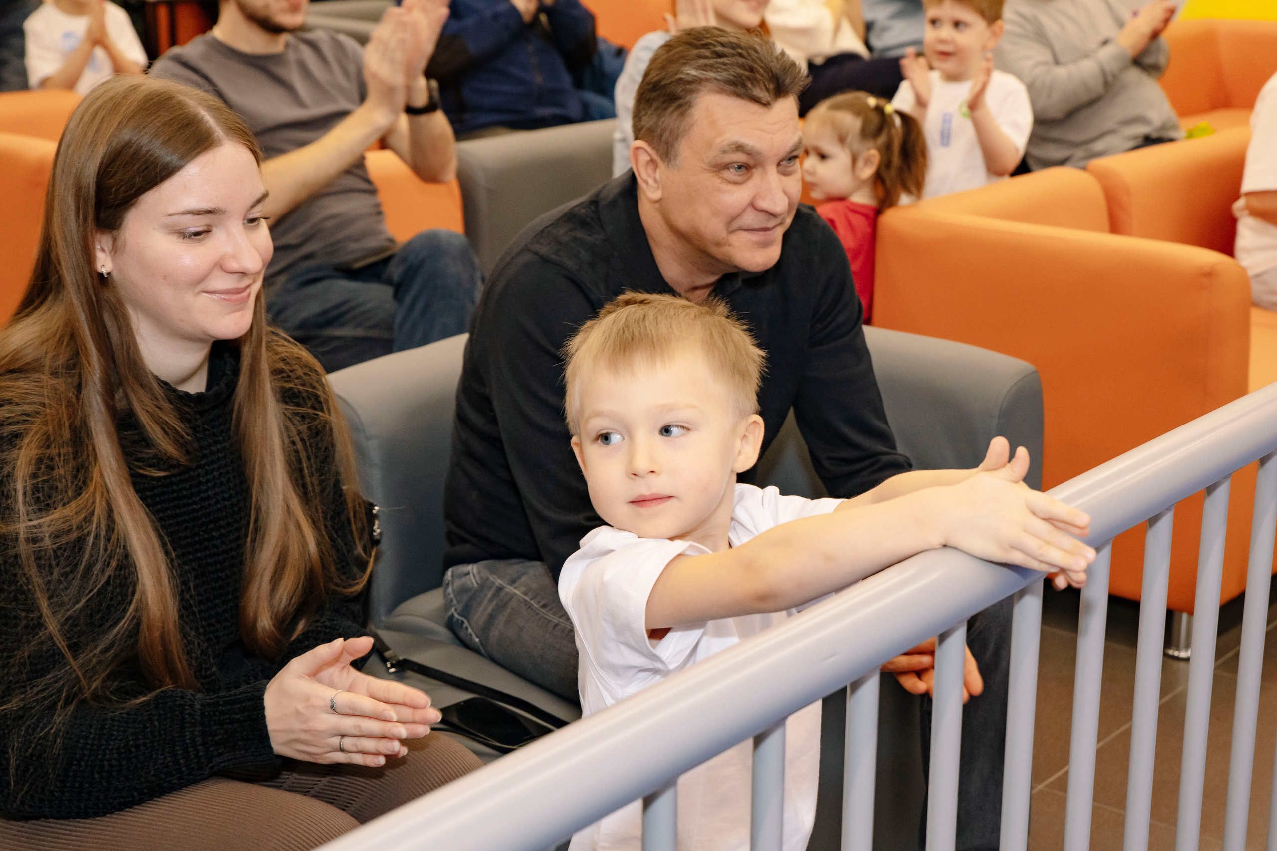 Соревнования по гимнастике в Gymkids Чертаново. Профессиональный фотограф в Москве | Заказать фотосессию и съемку