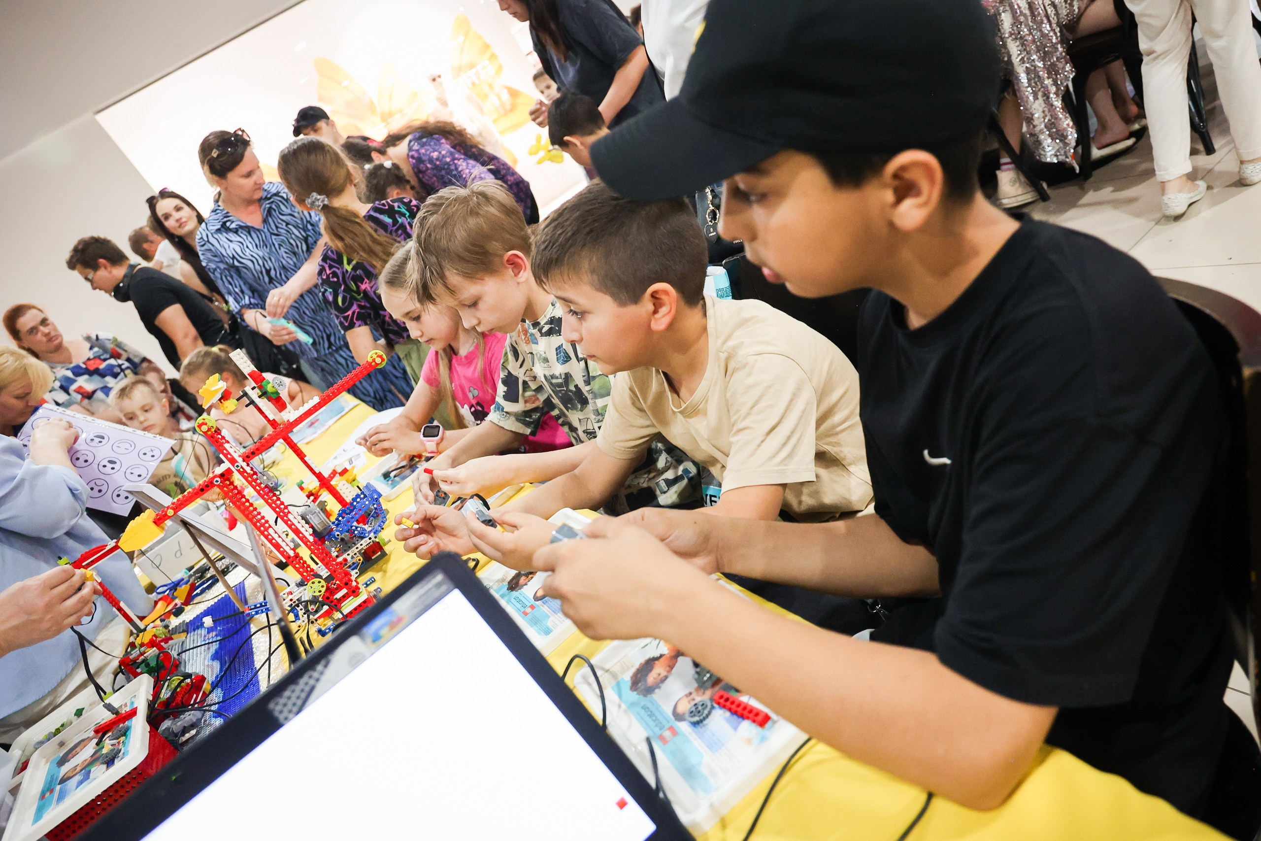 ТРК «Три Кота» — Фестиваль «Путешествие в лето». Flint — photographer