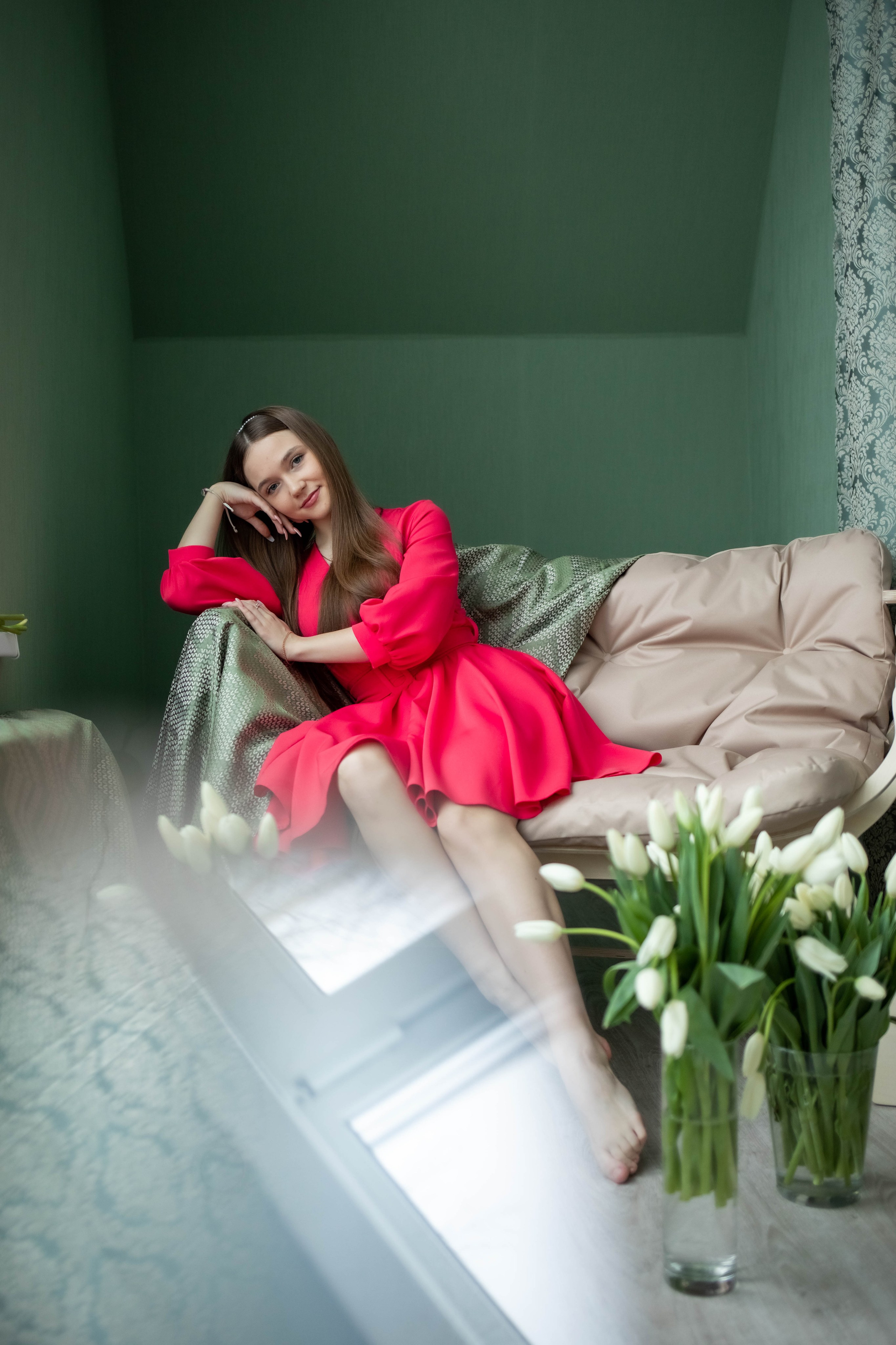 Девушка и цветы