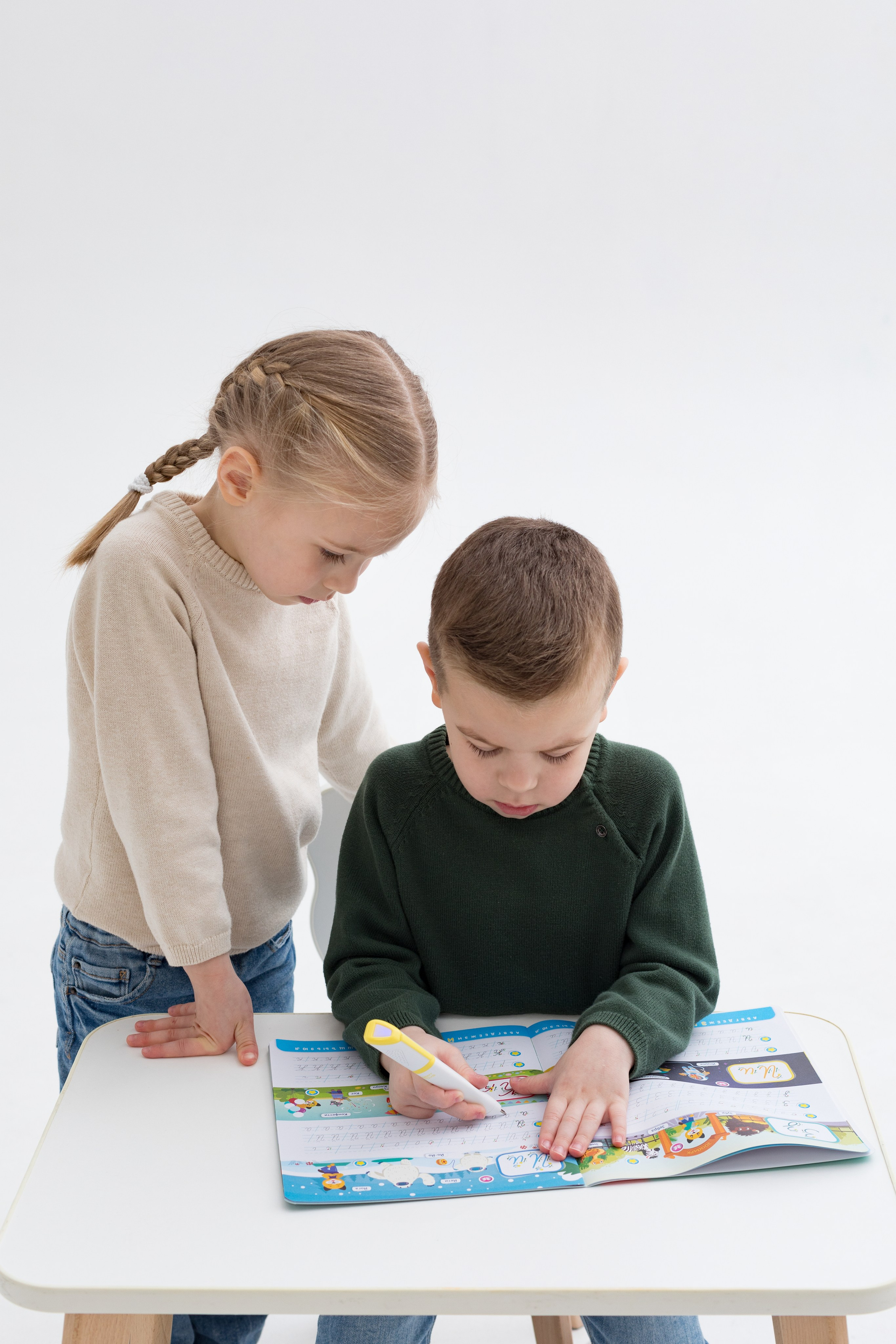 Съемка для детского бренда berttoys. Детский и контент фотограф Надя Волкова Санкт-Петербург