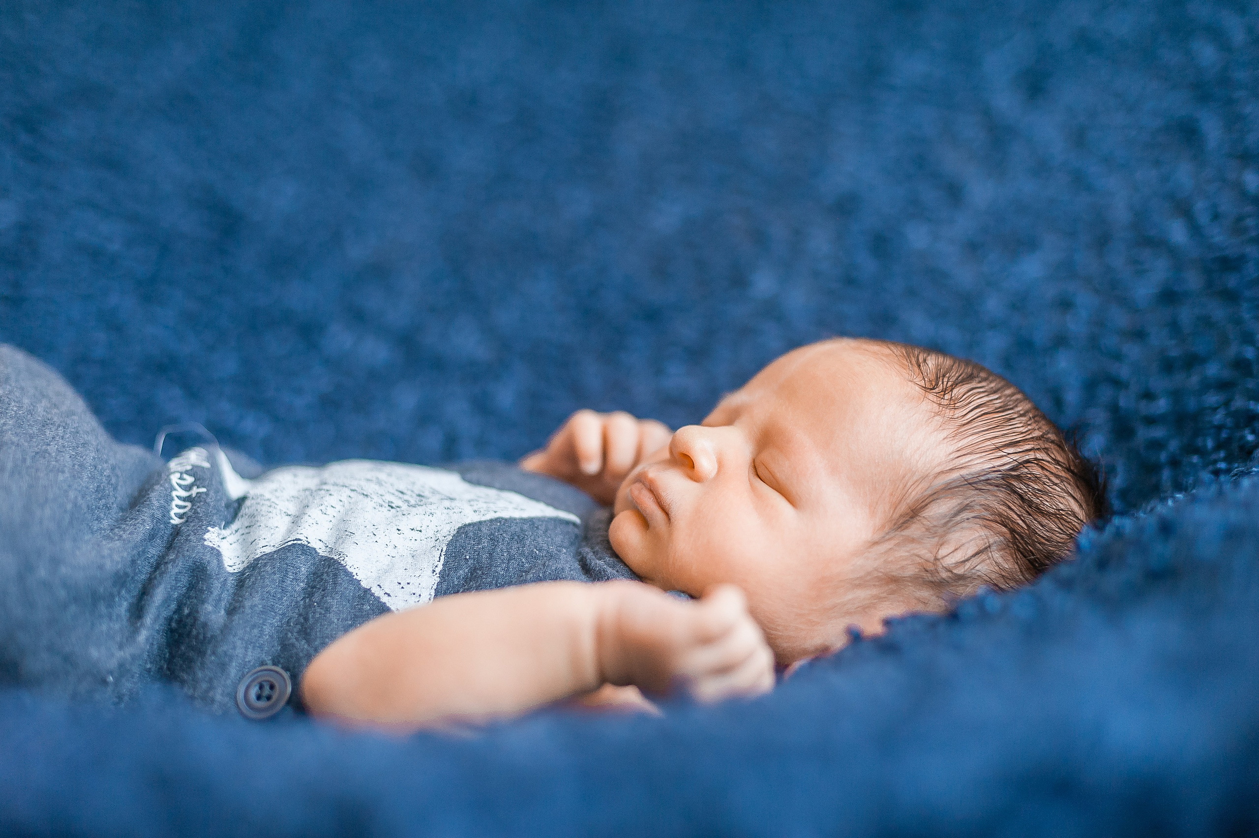 Даня, 9 дней. Фотограф новорождённых в Йошкар-Оле Ильмира Сидоркина