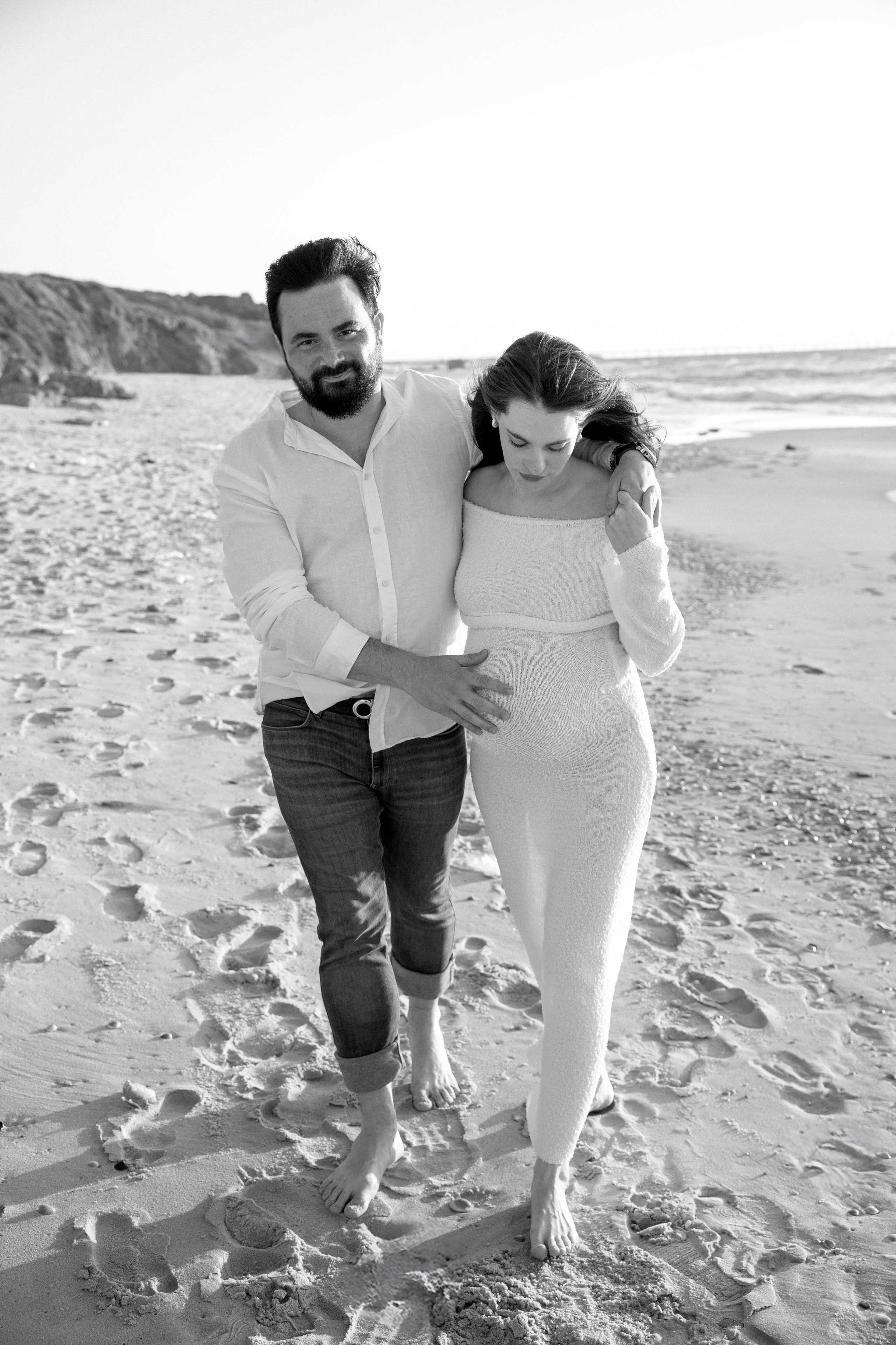 Pregnancy photoshoot (home/park/beach). Главная