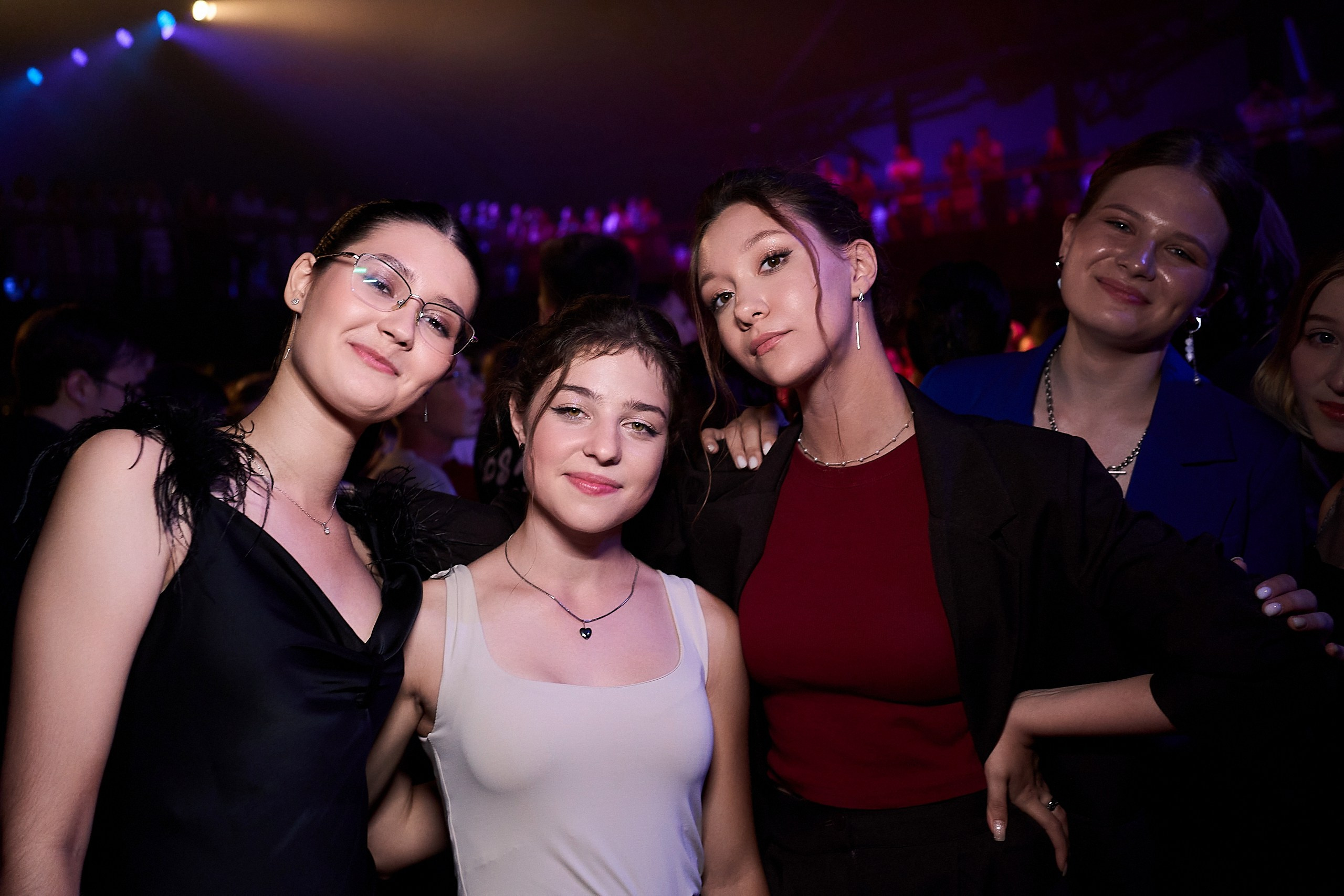 Выпускной 2024 концертный зал Академия ВТБ. Фотограф и Видеограф в Москве. Олег Корушев