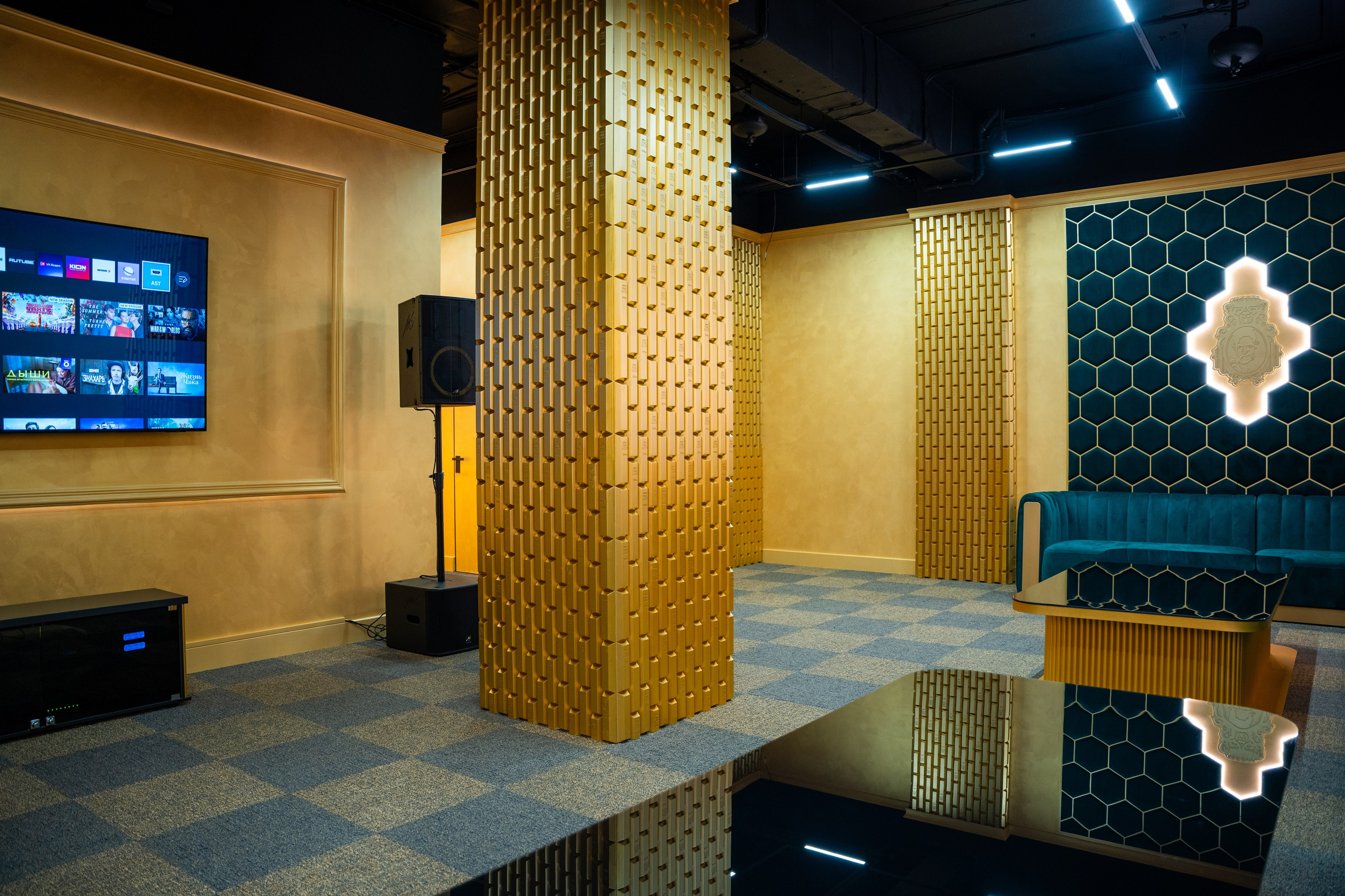 Фотосъемка интерьера стриптиз-клуба Hefner — элитный клуб Краснодара. Интерьерная фотосъемка клуба Hefner в Краснодаре — профессионально. Шедевры для Вас! Фотограф и Видеограф в Краснодаре Пахиев Руслан