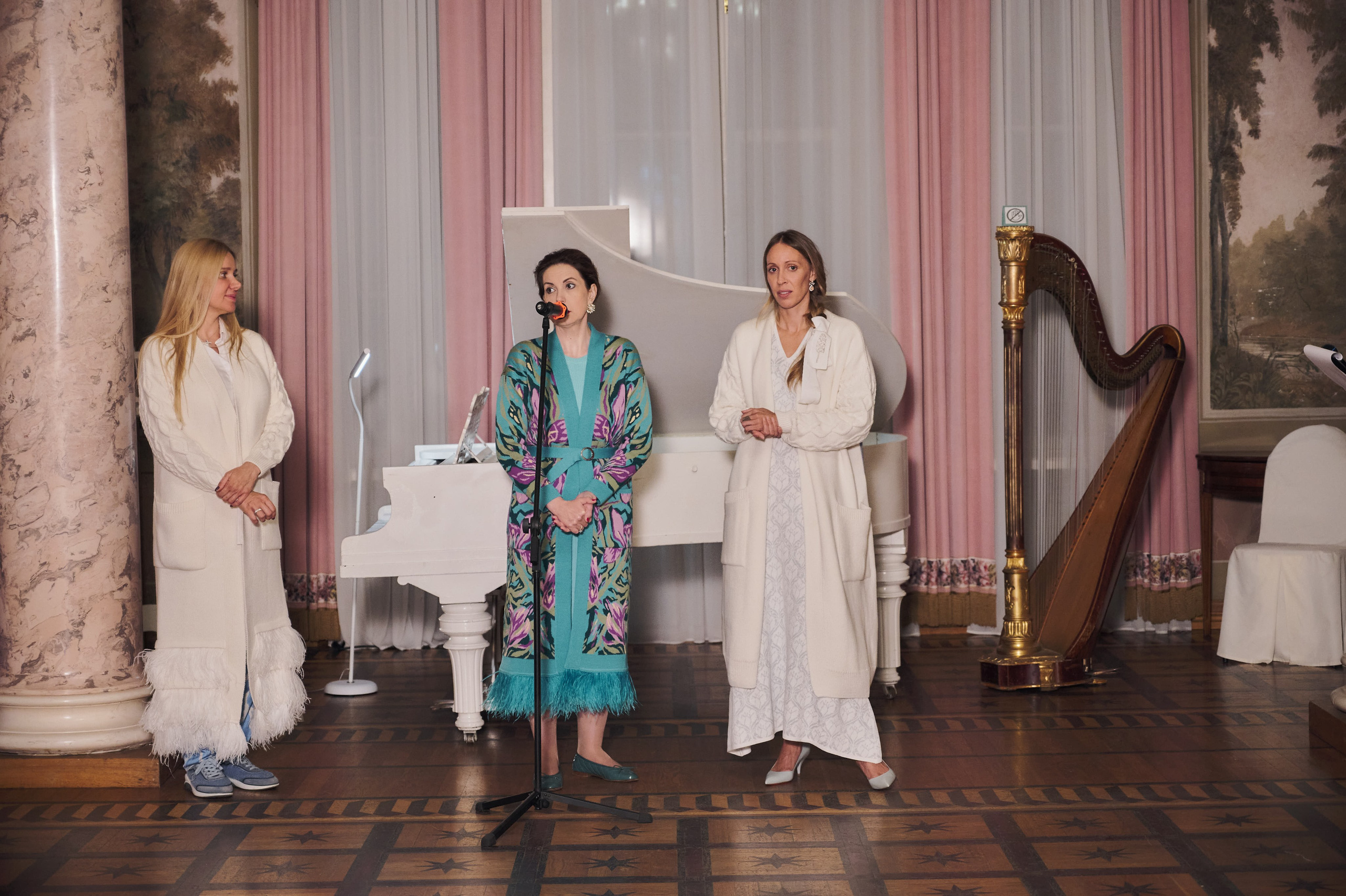 Открытие выставки 13.09.22. Никита Хохловский фото и видео продакшн