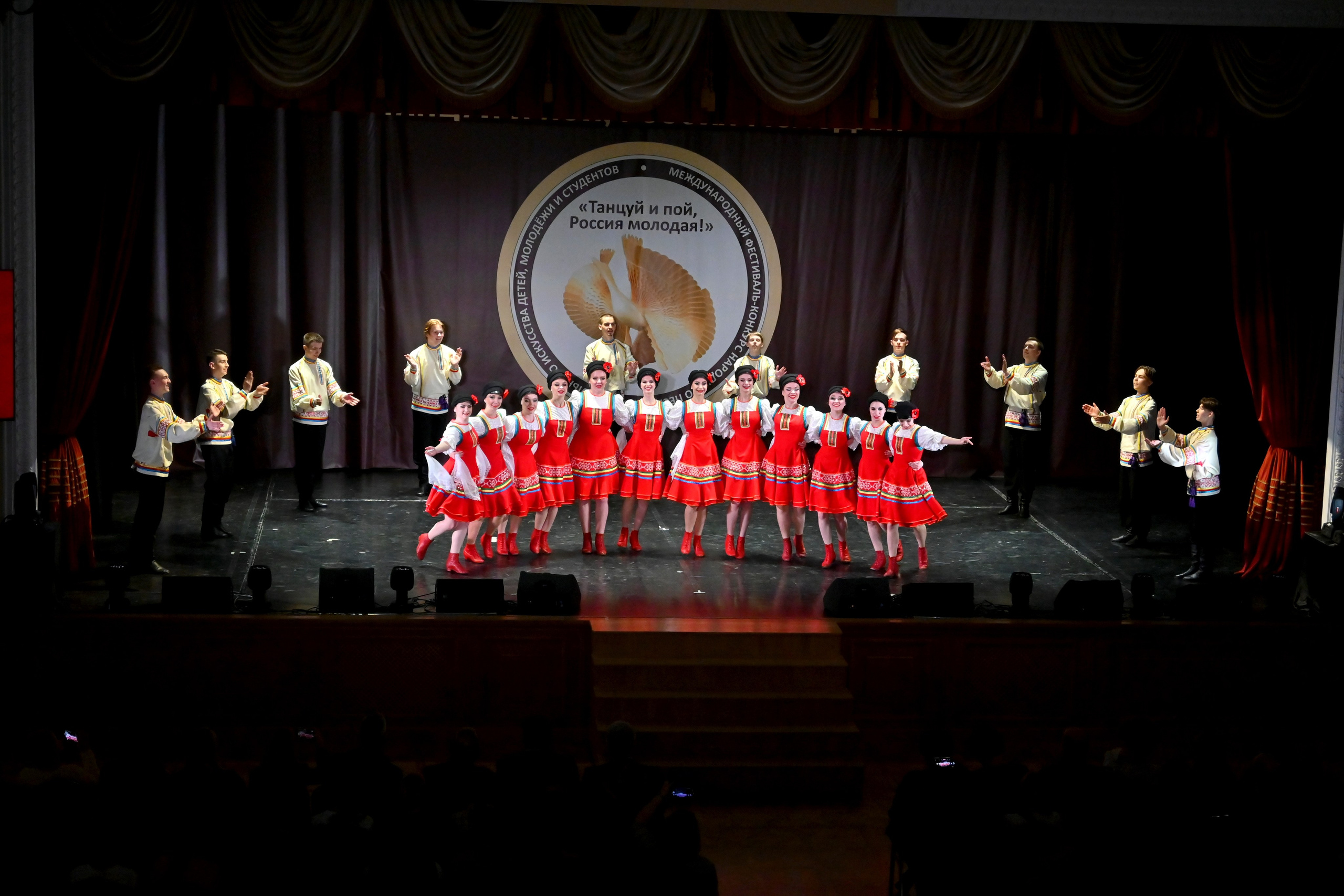 Гала-концерт. Танцуй и пой, Россия Молодая! 22.04.2024. Профессиональный фотограф в Москве Алёна Котова