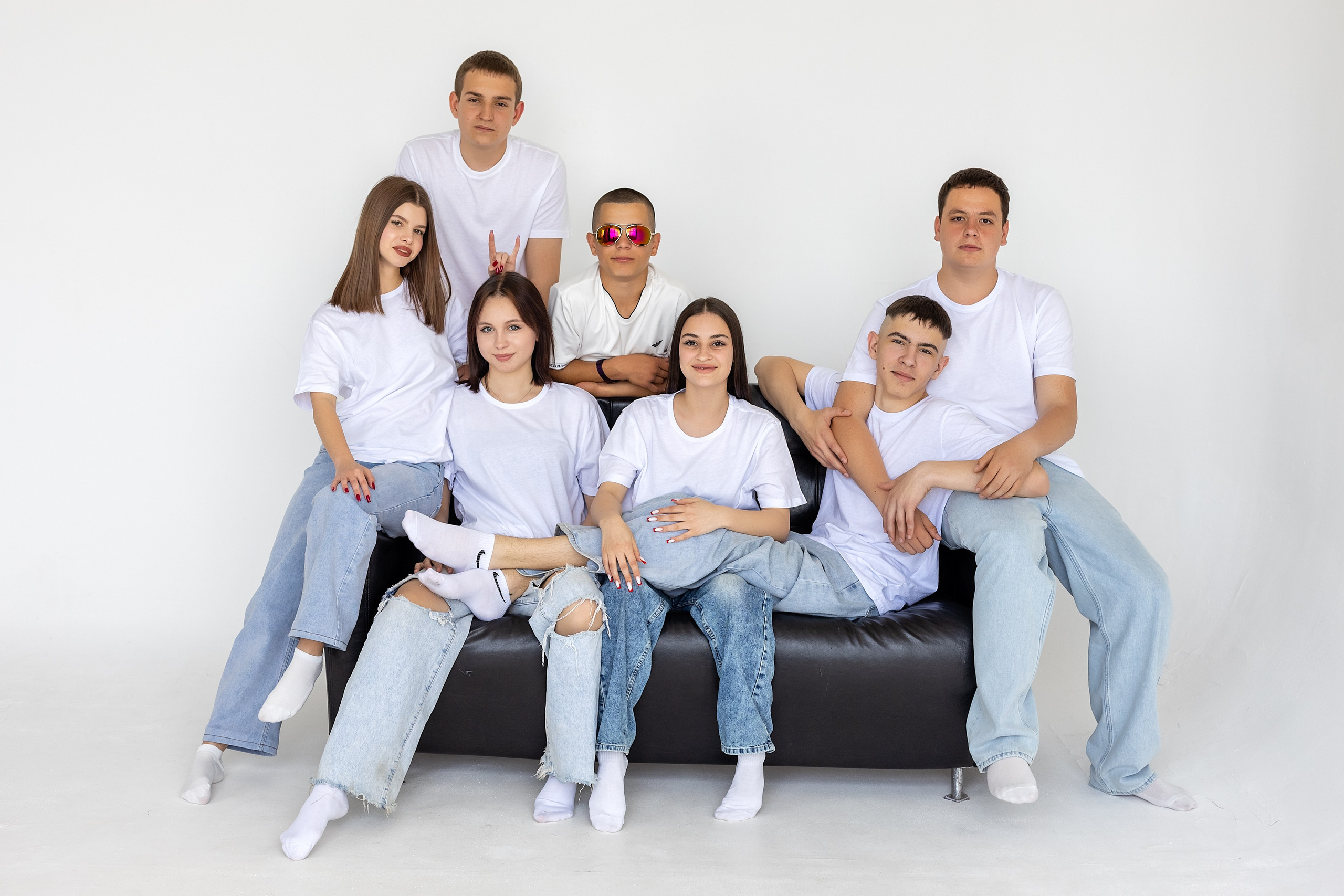 Школа 11, 9-г класс. Артём. Стильный выпускной альбом Владивосток фотограф Вероника Мигачева