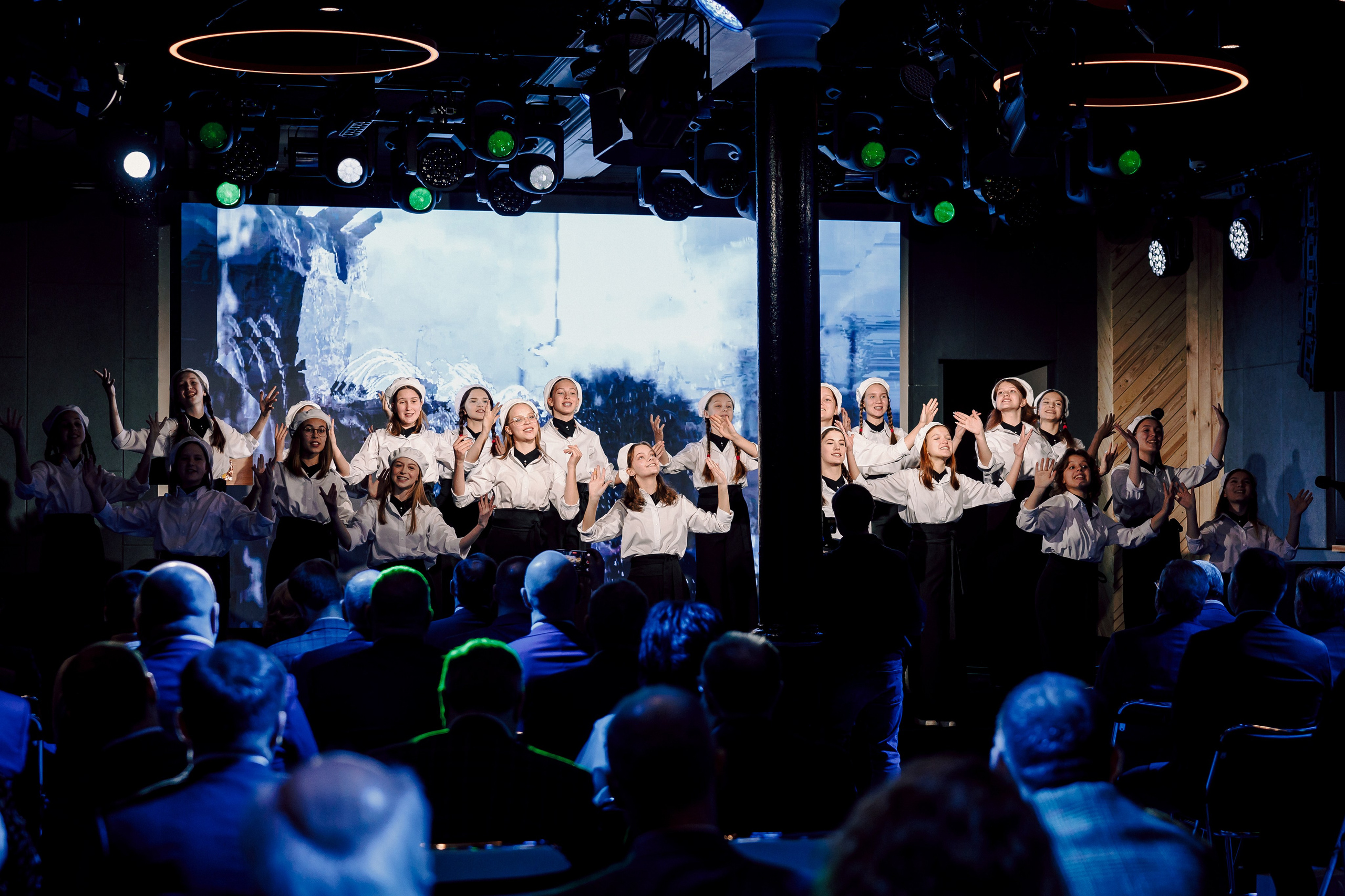 XXVI Церемония вручения премии имени В. Н. Татищева и Г. В. Де Геннина. Лёшка Варзегов — фотограф