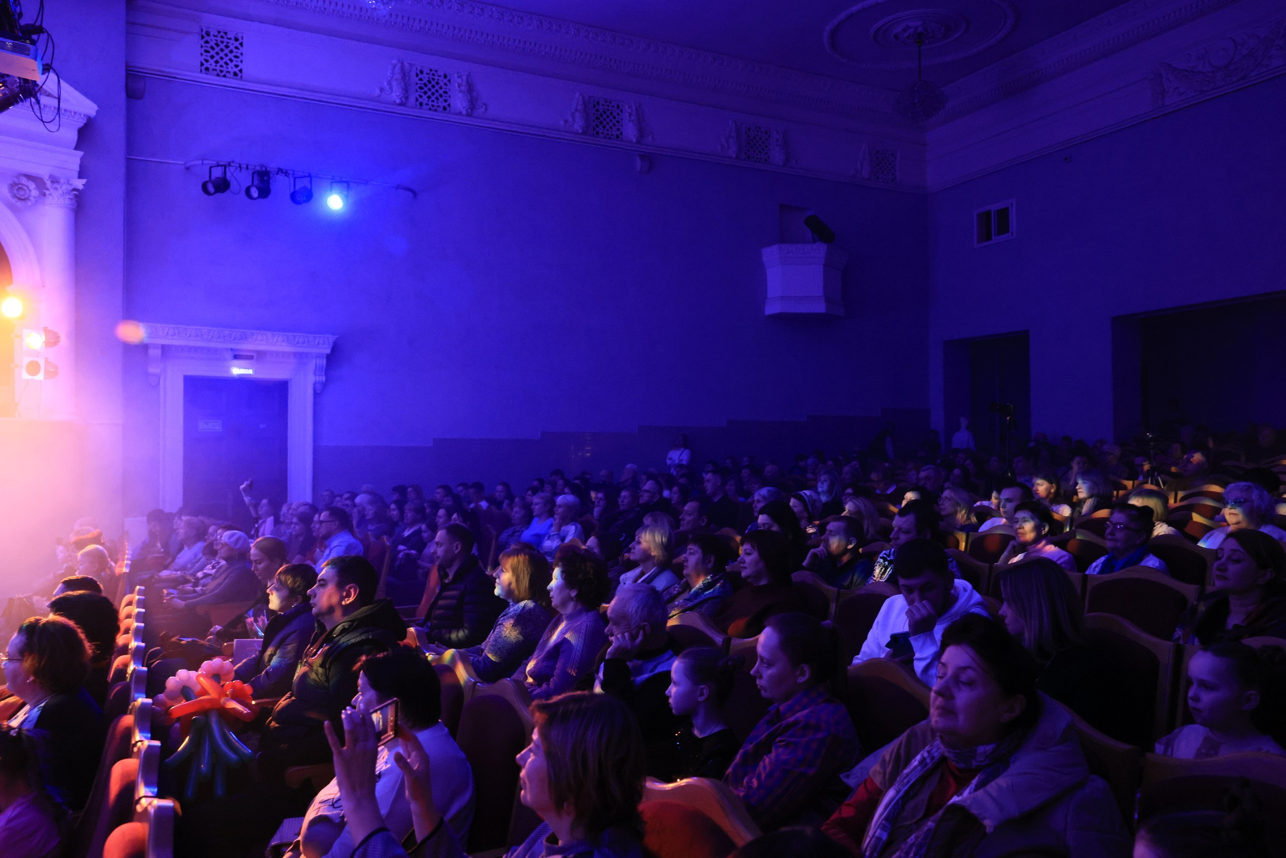 Концерт к 8 Марта в ДК «Металлург» г. Тула. Фотограф в Туле Крупский АнДРей. Фотостудия «КАДР71» в Туле