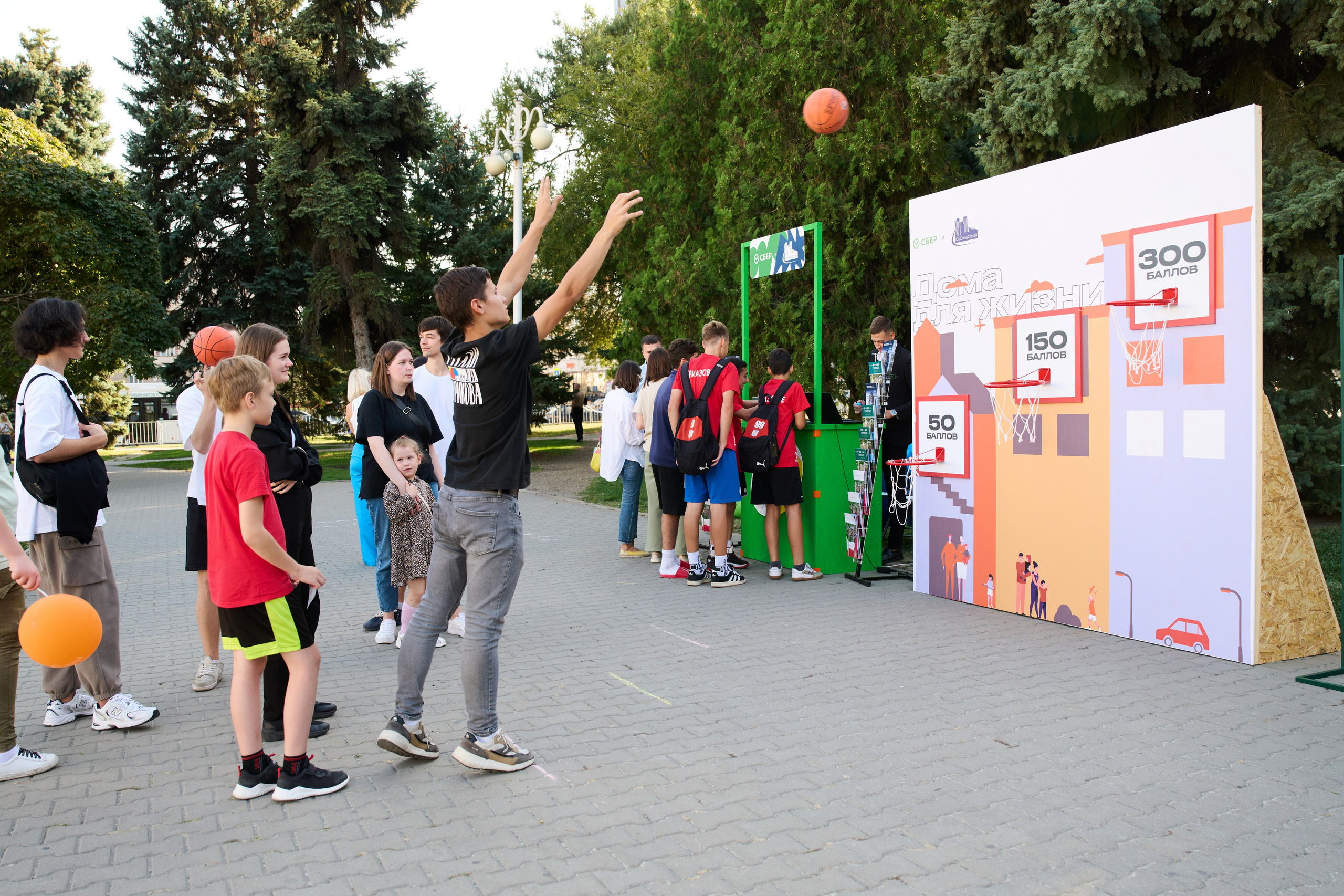 СБЕР базар на Театральной площади. Студия событий ДЕЙЗИ. Организация мероприятий. Свадебное агентство в Ростове-на-Дону. Свадебный организатор. Организация свадьбы под ключ