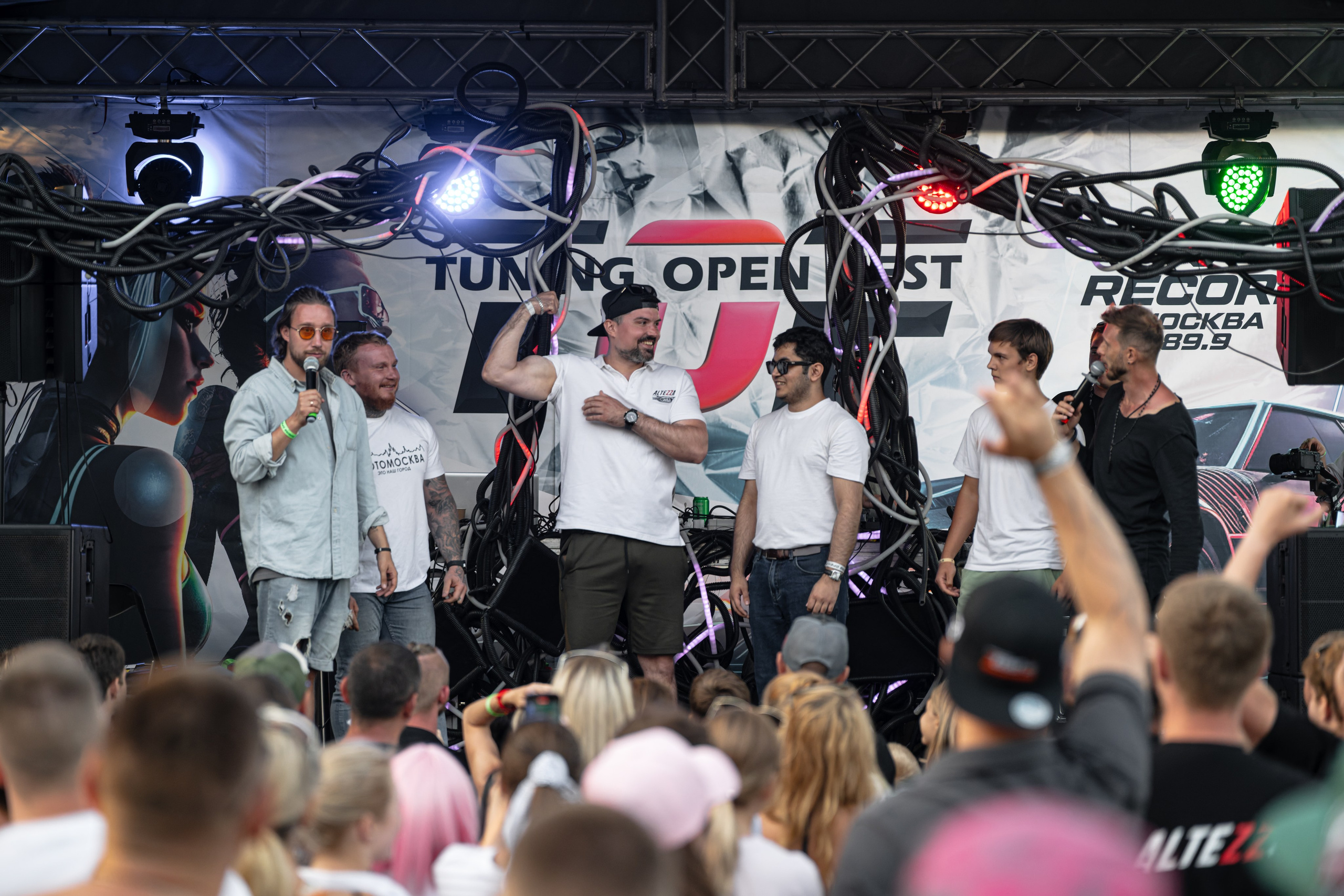 Tuning Open Fest 2025. Авто и мотоспорт — фотограф Антон Медведев iCoguar