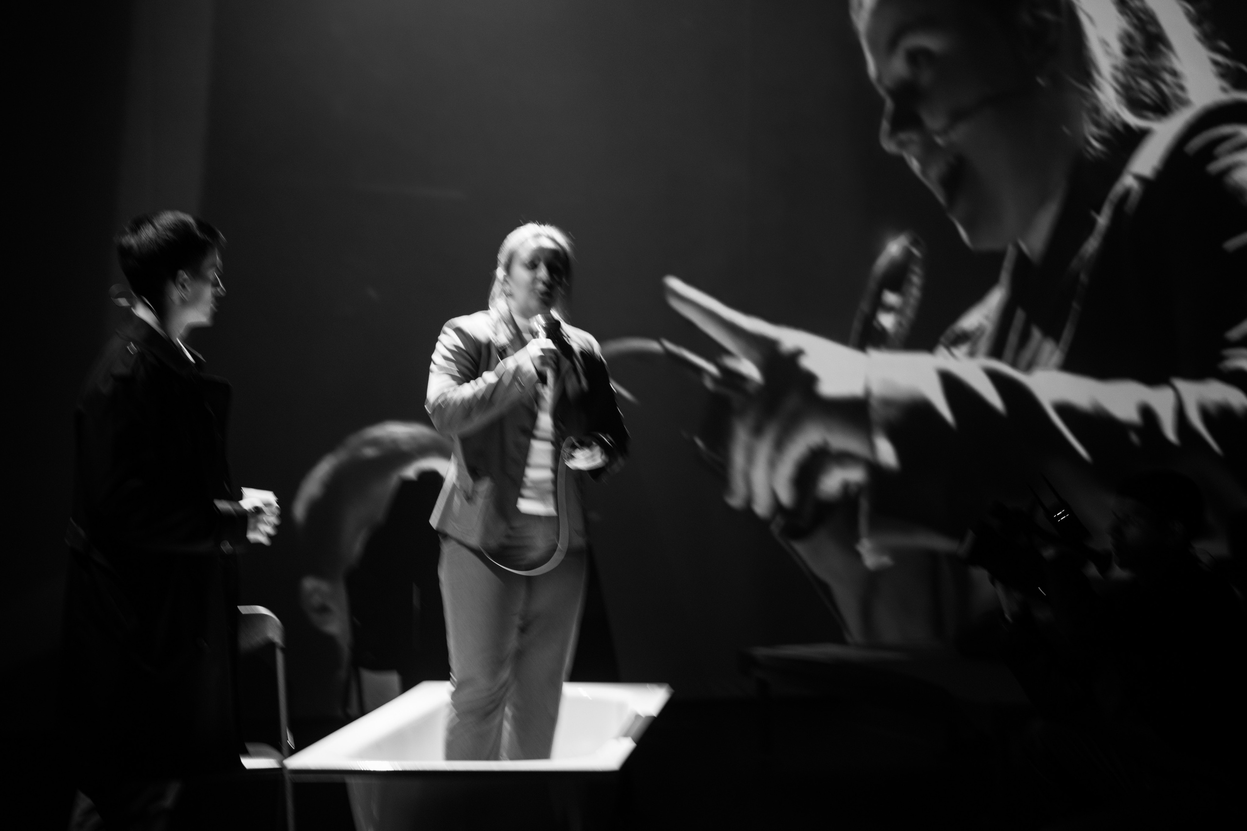 Спектакль «Саша, привет!». Главная