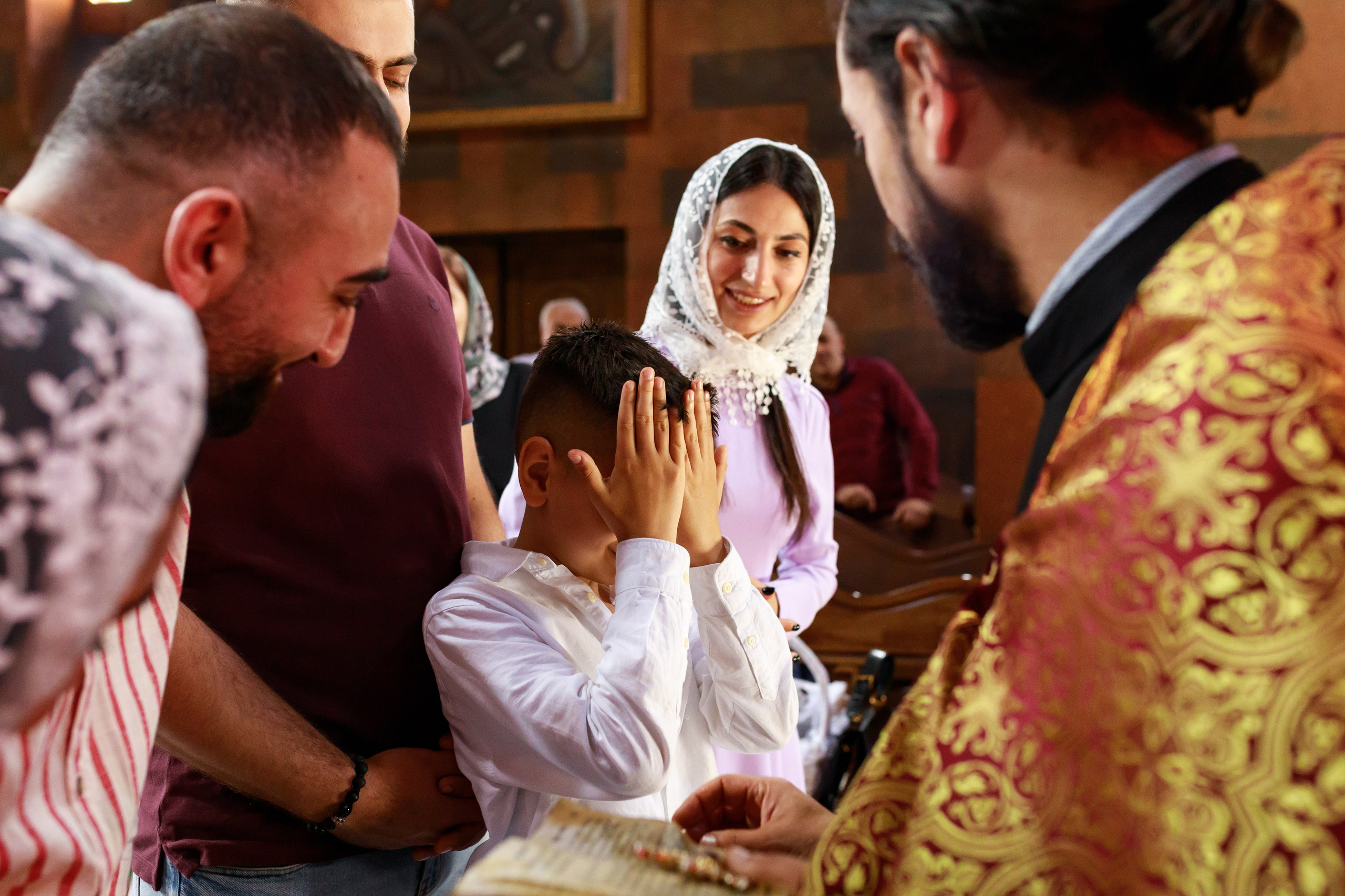 Таинство Крещения в Армянской церкви. Фотограф Тверь. Свадебные, семейные, индивидуальные фотосессии
