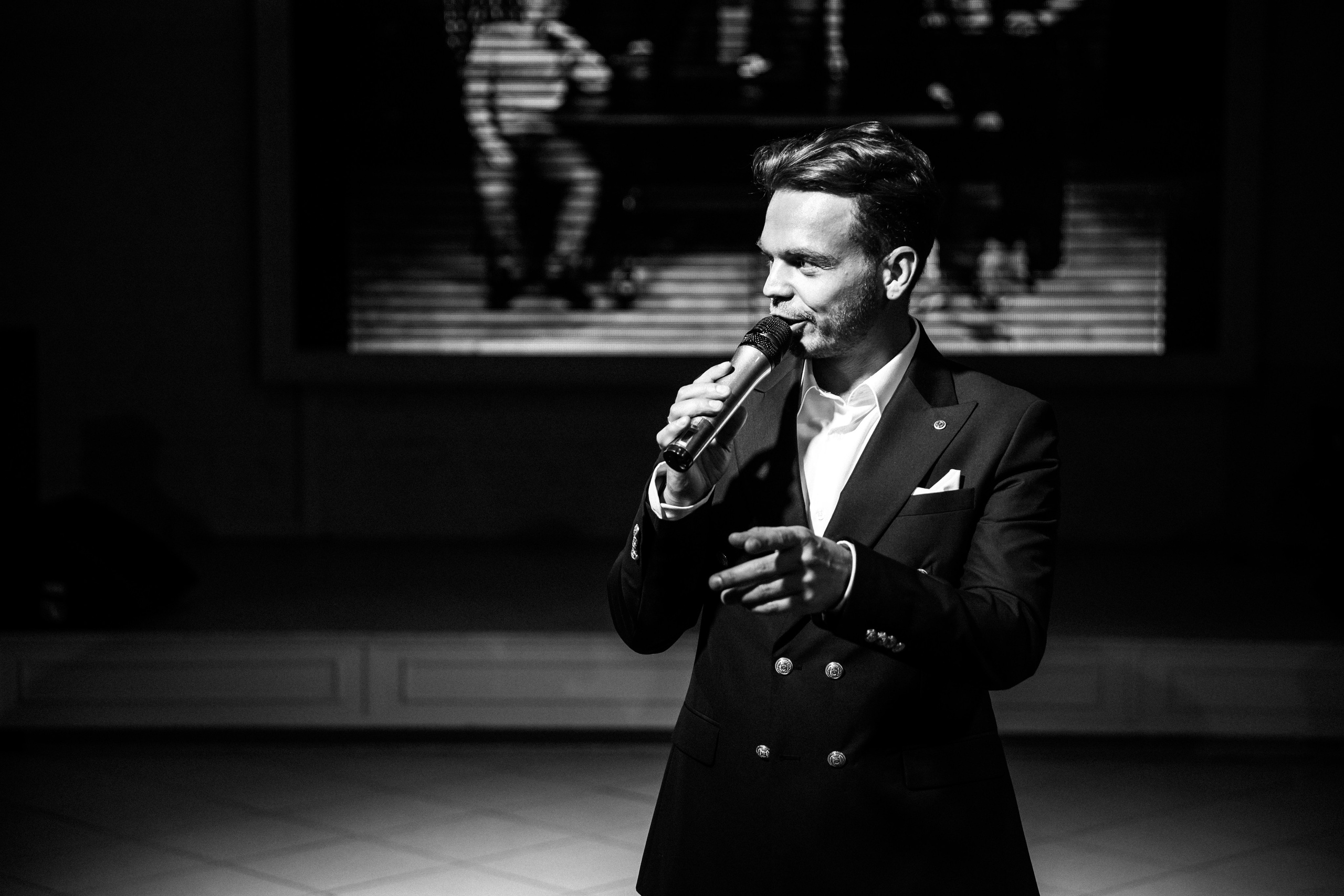 2023-06-23 Выпускной МБОУ СОШ № 10. Фотограф в Красноярске