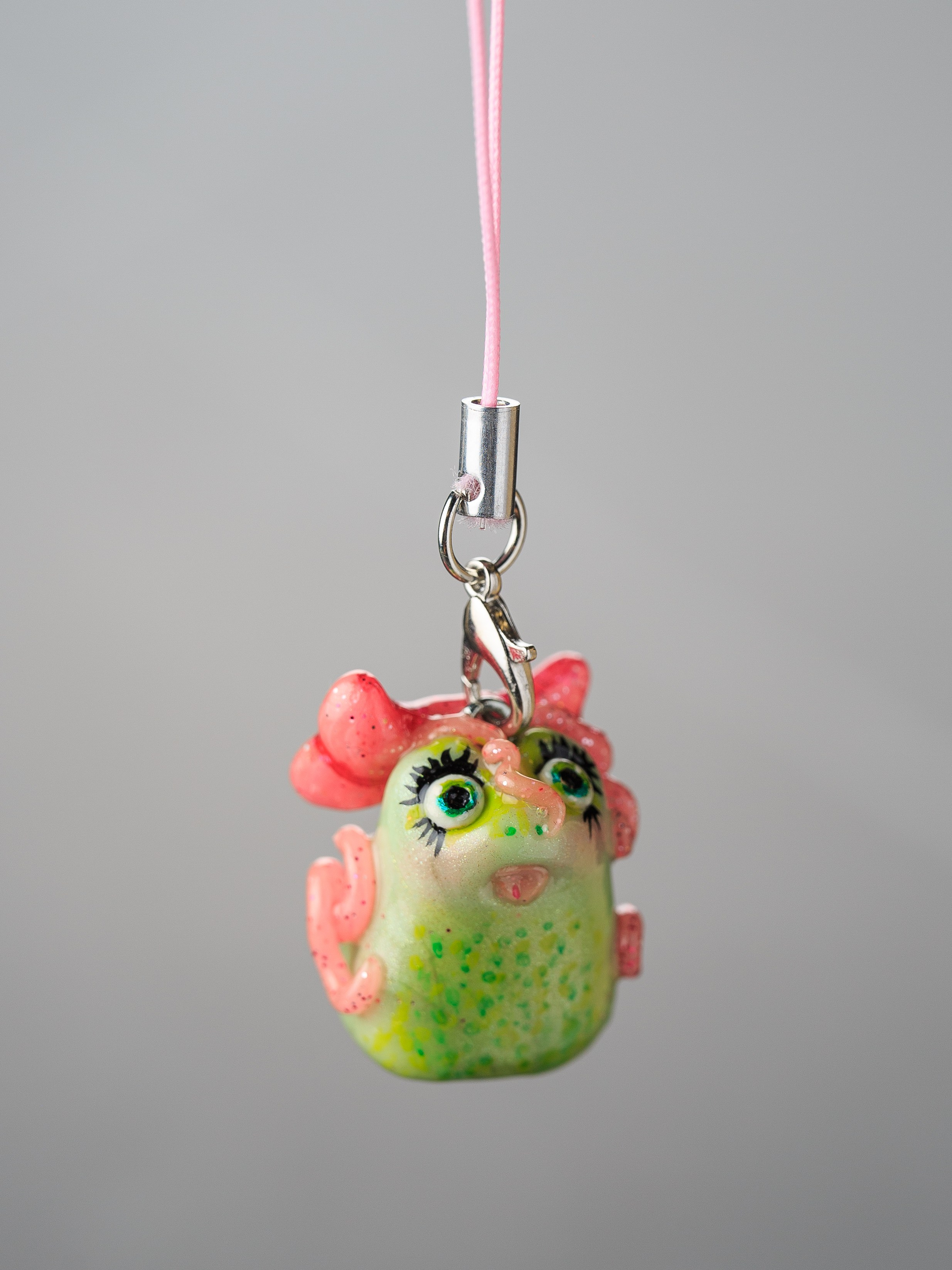 Кулоны и подвески. Творческая мастерская MimikaShop в г. Анапа