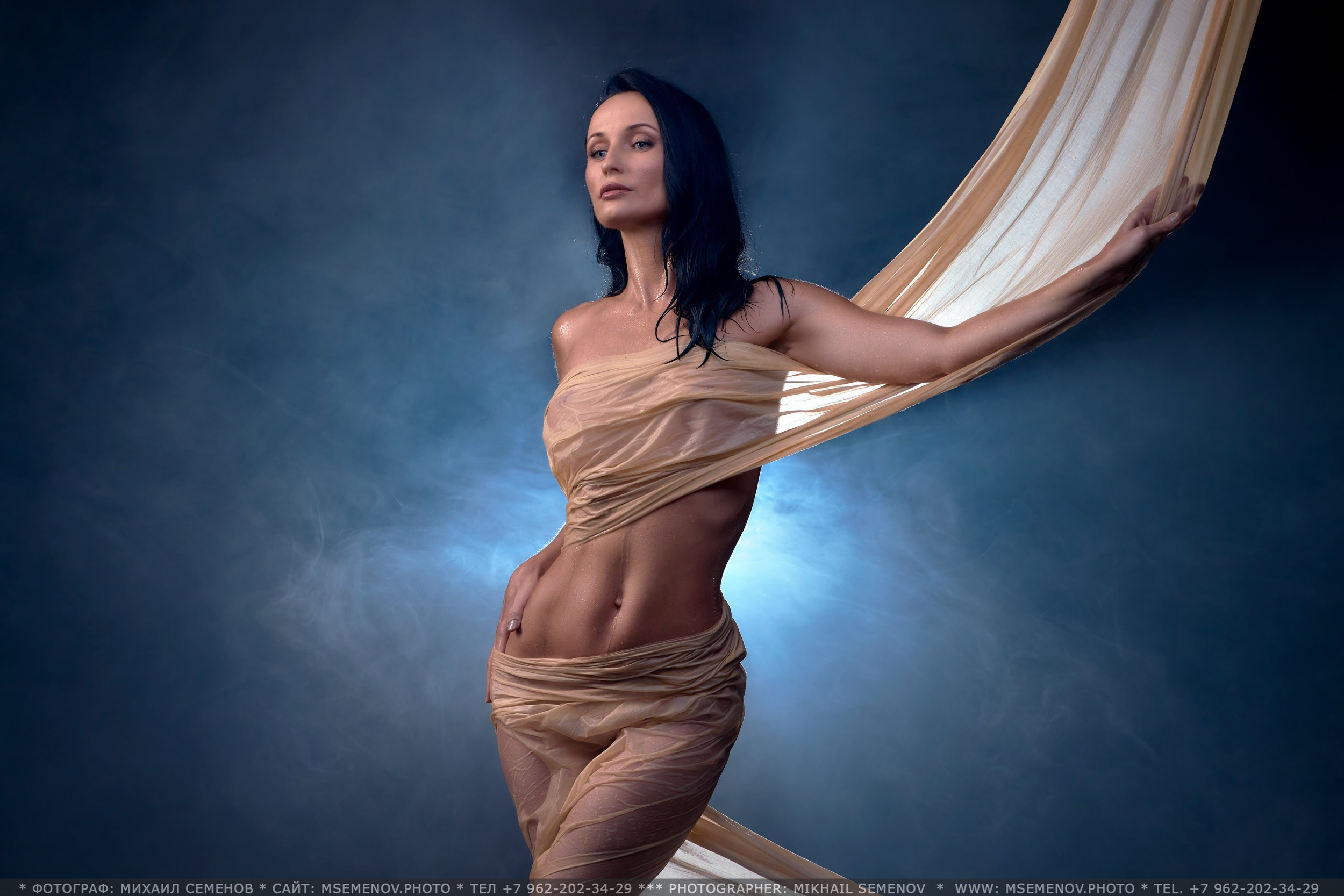 Portrait photo session. Photographer for business Mikhail Semenov. Aqua photo studio, photo school