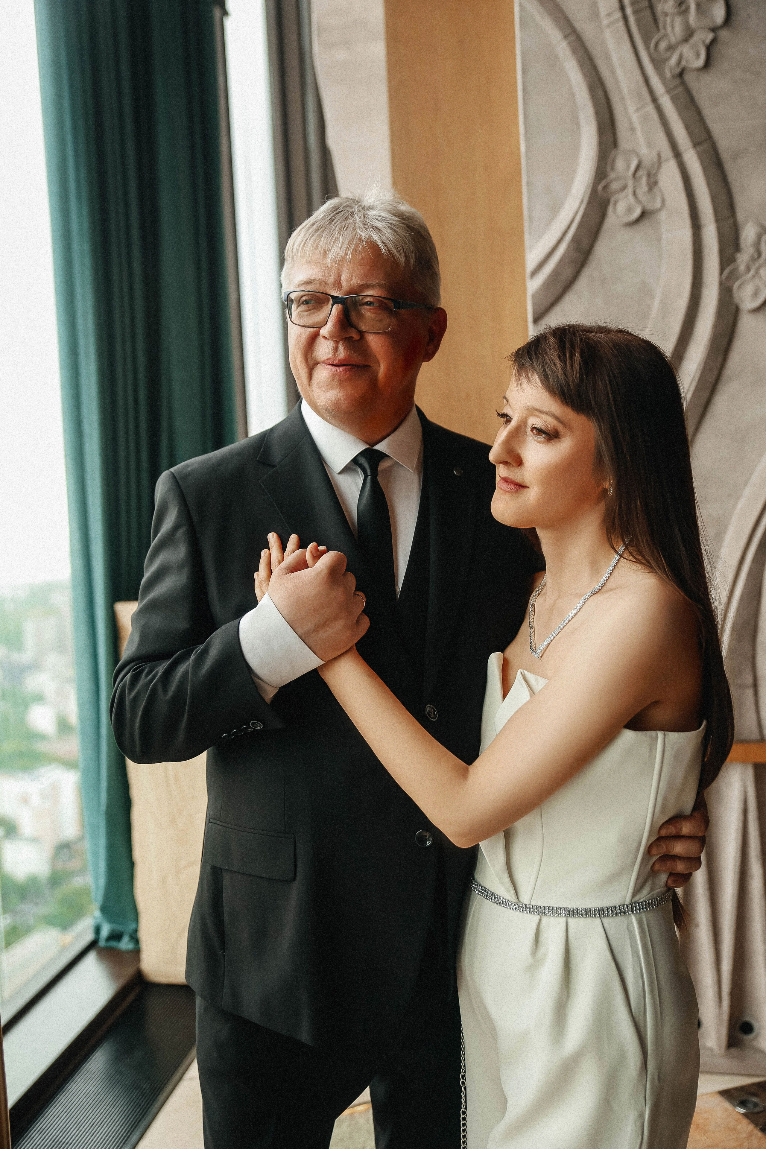 Свадебная фотосессия в Загсе Москва-Сити. Свадебный и семейный фотограф в Москве