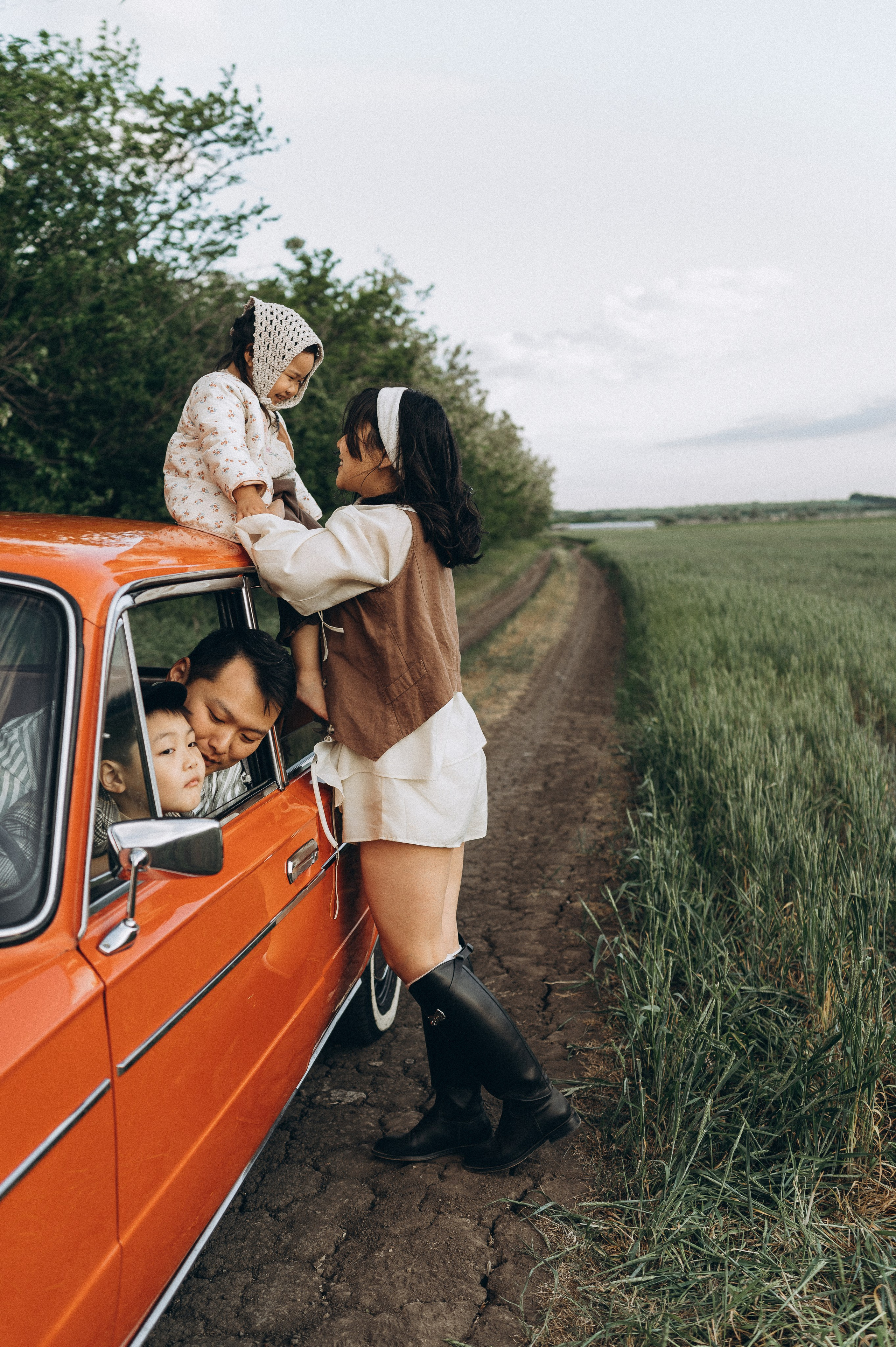Семейная фотосессия с авто. Семейный фотограф Ростов-на-Дону Татьяна Соколова