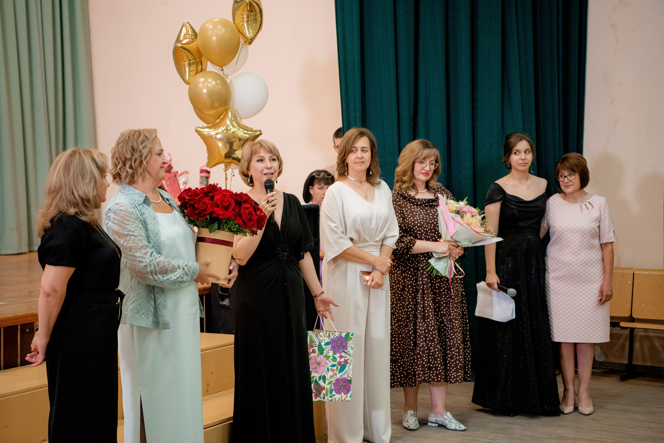 140 Школа. Вручение и Банкет. Сити Холл. Фотограф в Волгограде и Волжском Александр Горбань